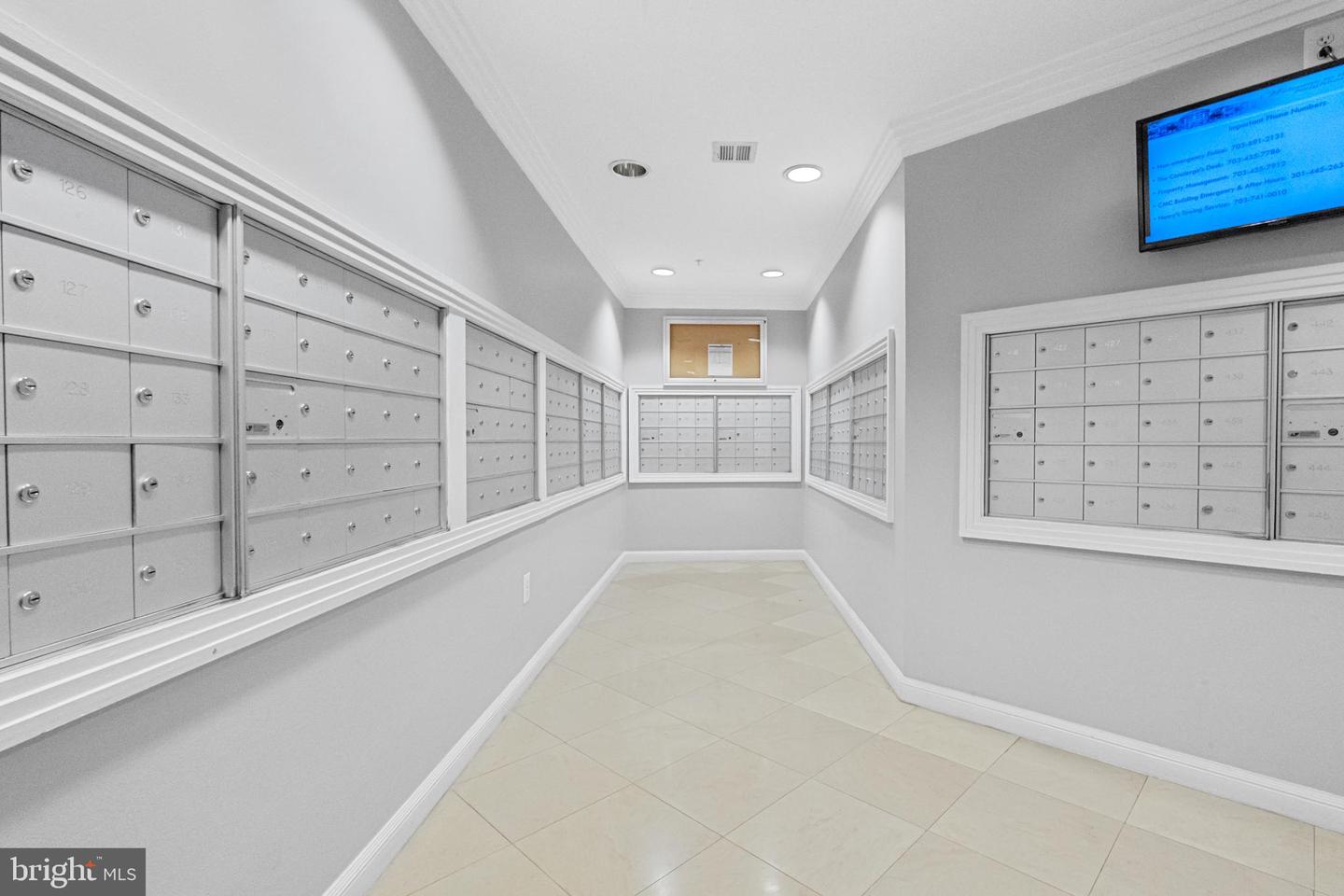 12001 MARKET ST #428, RESTON, Virginia 20190, 1 Bedroom Bedrooms, 5 Rooms Rooms,1 BathroomBathrooms,Residential,For sale,12001 MARKET ST #428,VAFX2256664 MLS # VAFX2256664