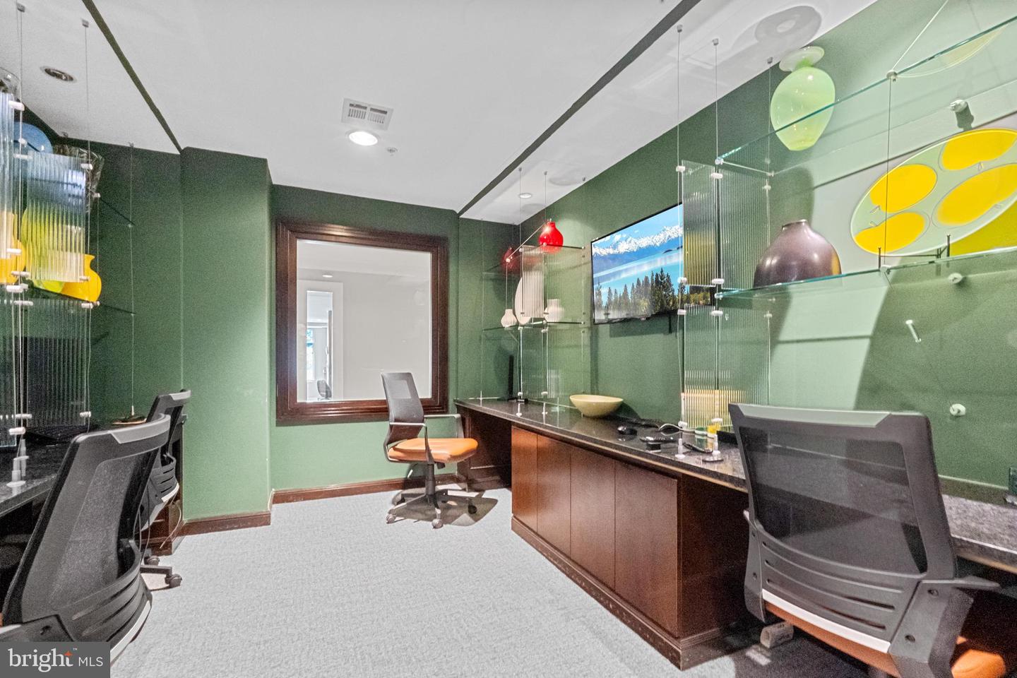 12001 MARKET ST #428, RESTON, Virginia 20190, 1 Bedroom Bedrooms, 5 Rooms Rooms,1 BathroomBathrooms,Residential,For sale,12001 MARKET ST #428,VAFX2256664 MLS # VAFX2256664