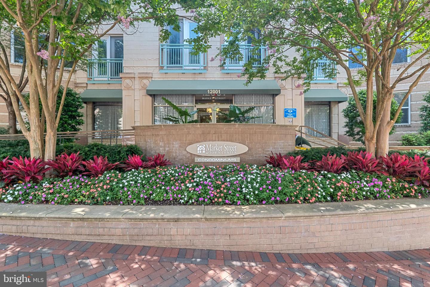 12001 MARKET ST #428, RESTON, Virginia 20190, 1 Bedroom Bedrooms, 5 Rooms Rooms,1 BathroomBathrooms,Residential,For sale,12001 MARKET ST #428,VAFX2256664 MLS # VAFX2256664