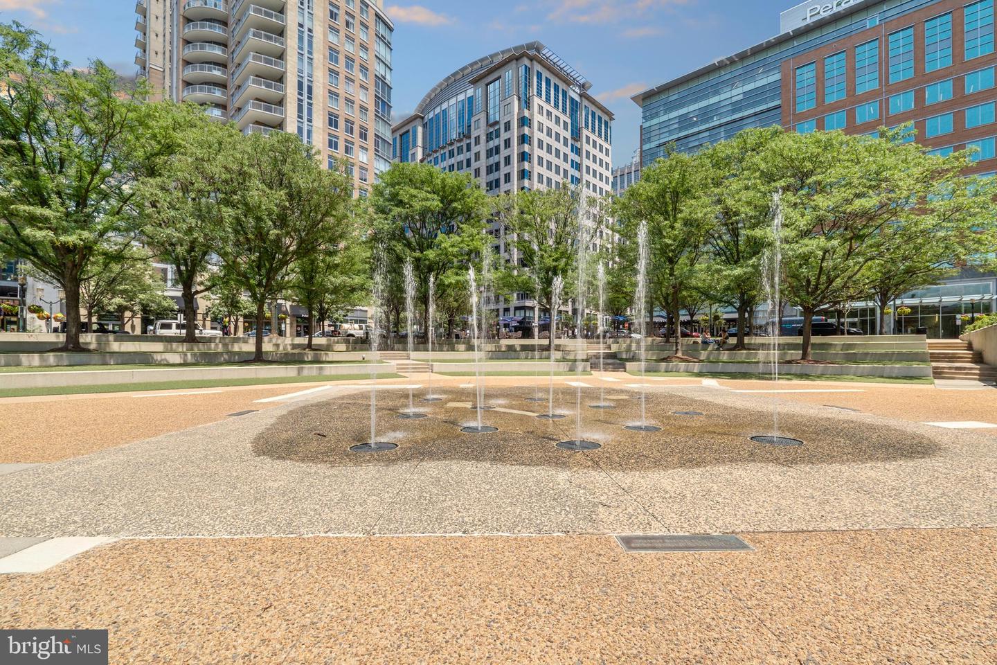 12001 MARKET ST #428, RESTON, Virginia 20190, 1 Bedroom Bedrooms, 5 Rooms Rooms,1 BathroomBathrooms,Residential,For sale,12001 MARKET ST #428,VAFX2256664 MLS # VAFX2256664