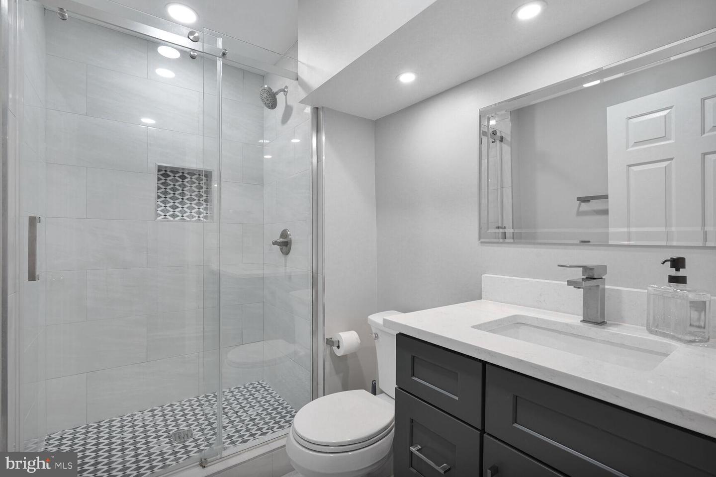 7013 STONE INLET DR, FORT BELVOIR, Virginia 22060, 4 Bedrooms Bedrooms, ,3 BathroomsBathrooms,Residential,For sale,7013 STONE INLET DR,VAFX2256450 MLS # VAFX2256450