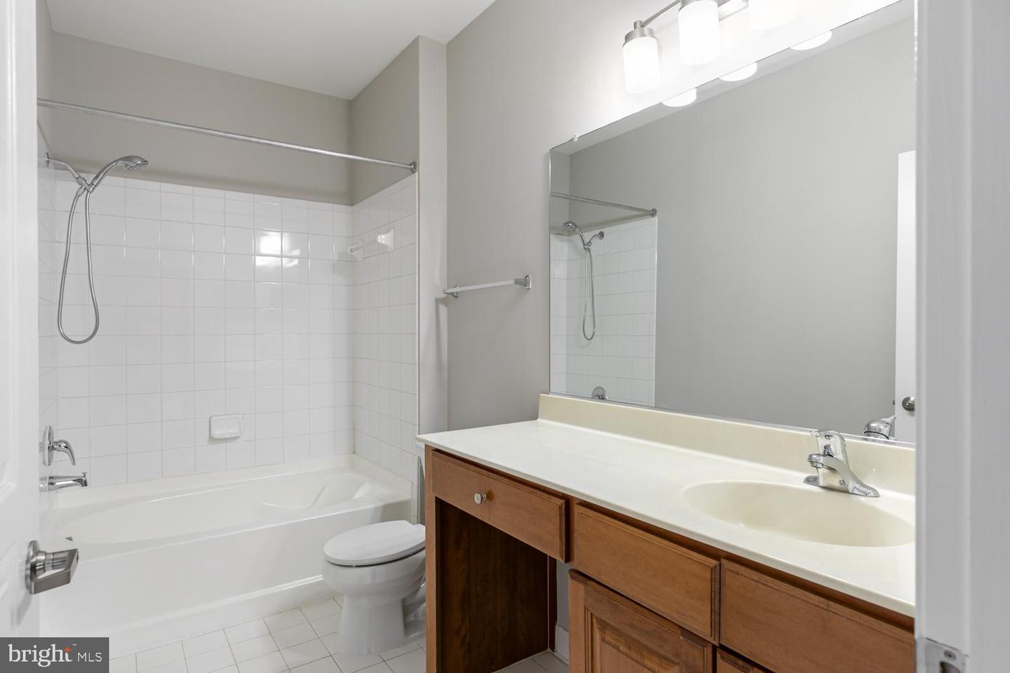 12001 MARKET ST #217, RESTON, Virginia 20190, 2 Bedrooms Bedrooms, ,2 BathroomsBathrooms,Residential,For sale,12001 MARKET ST #217,VAFX2256566 MLS # VAFX2256566