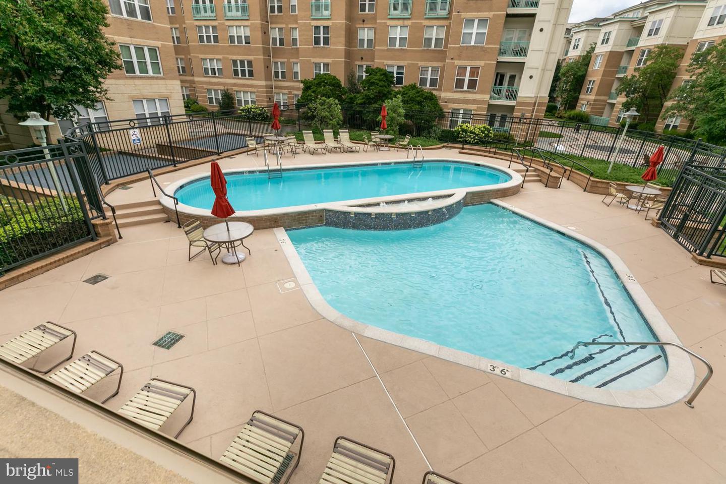 12001 MARKET ST #217, RESTON, Virginia 20190, 2 Bedrooms Bedrooms, ,2 BathroomsBathrooms,Residential,For sale,12001 MARKET ST #217,VAFX2256566 MLS # VAFX2256566
