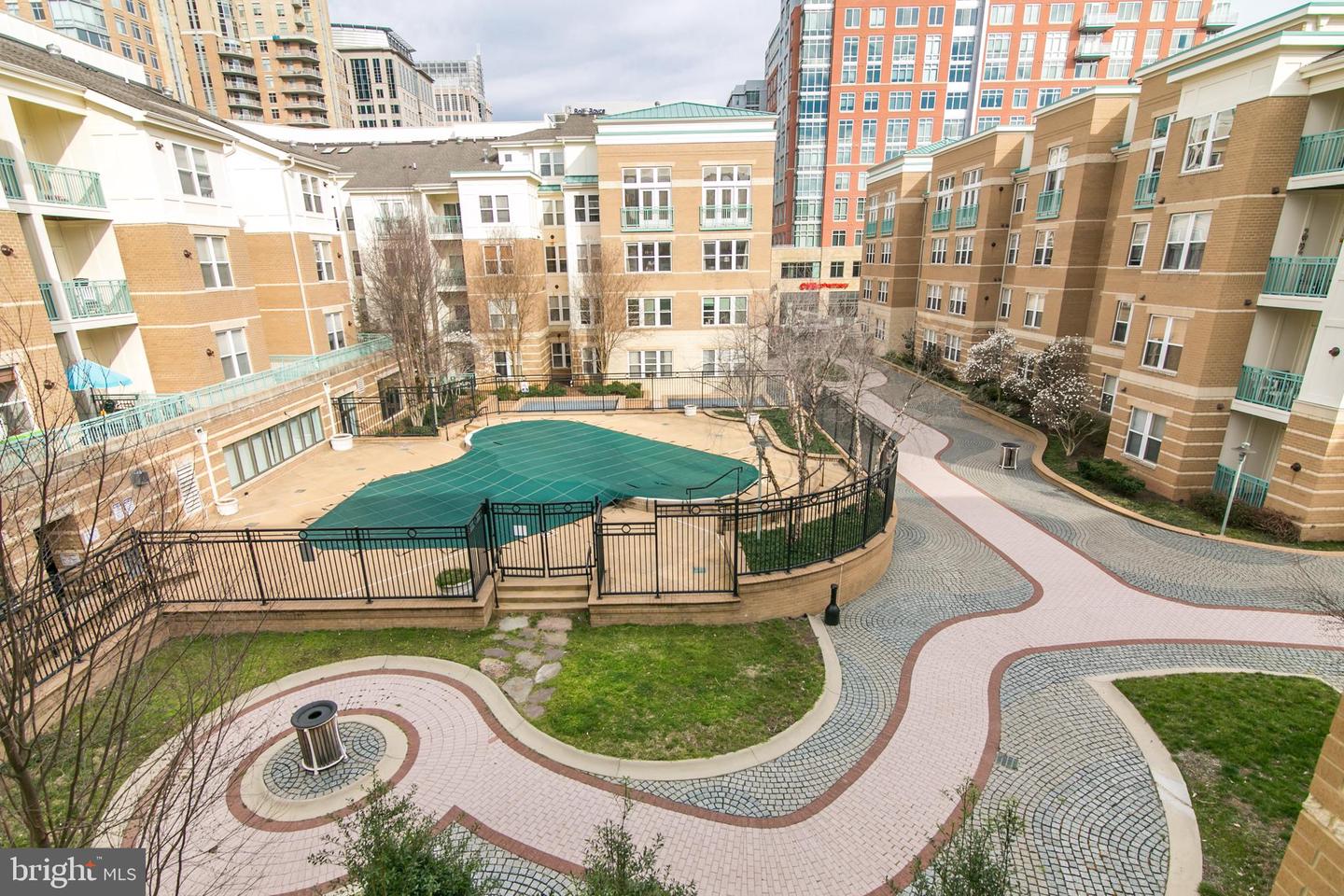 12001 MARKET ST #217, RESTON, Virginia 20190, 2 Bedrooms Bedrooms, ,2 BathroomsBathrooms,Residential,For sale,12001 MARKET ST #217,VAFX2256566 MLS # VAFX2256566
