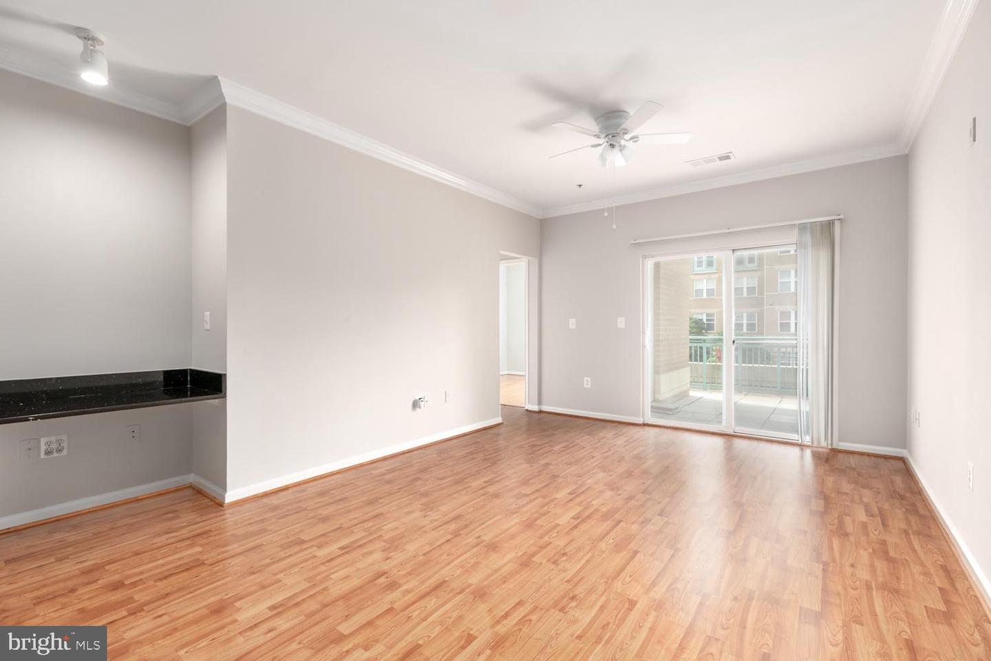 12001 MARKET ST #217, RESTON, Virginia 20190, 2 Bedrooms Bedrooms, ,2 BathroomsBathrooms,Residential,For sale,12001 MARKET ST #217,VAFX2256566 MLS # VAFX2256566