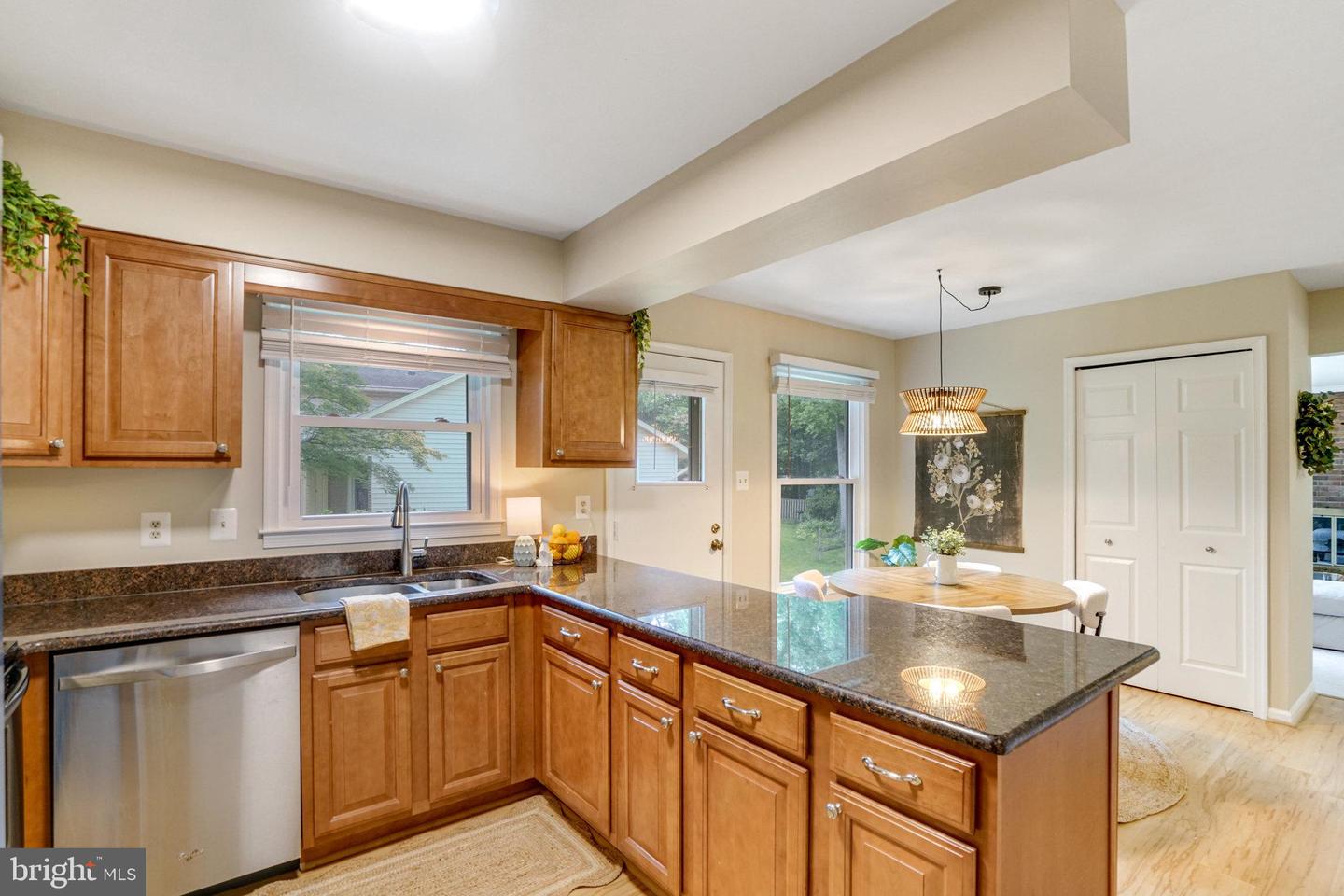 7208 FLOWER TUFT CT, SPRINGFIELD, Virginia 22153, 4 Bedrooms Bedrooms, ,2 BathroomsBathrooms,Residential,For sale,7208 FLOWER TUFT CT,VAFX2256602 MLS # VAFX2256602