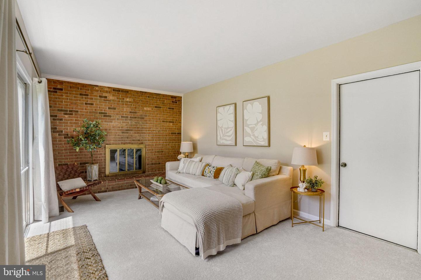 7208 FLOWER TUFT CT, SPRINGFIELD, Virginia 22153, 4 Bedrooms Bedrooms, ,2 BathroomsBathrooms,Residential,For sale,7208 FLOWER TUFT CT,VAFX2256602 MLS # VAFX2256602