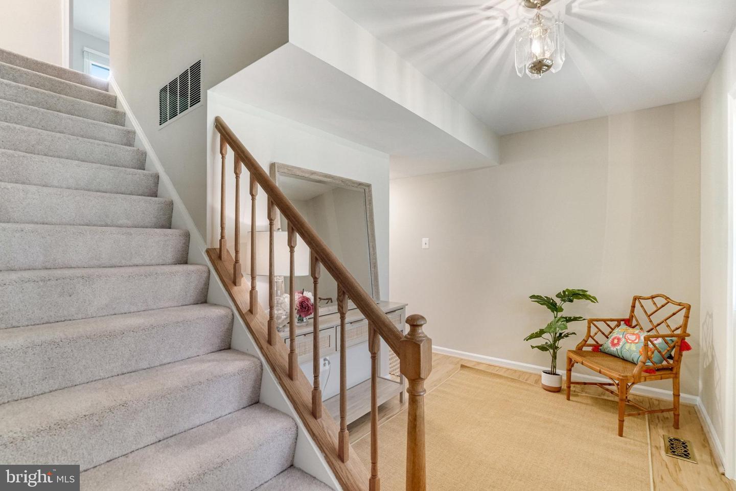 7208 FLOWER TUFT CT, SPRINGFIELD, Virginia 22153, 4 Bedrooms Bedrooms, ,2 BathroomsBathrooms,Residential,For sale,7208 FLOWER TUFT CT,VAFX2256602 MLS # VAFX2256602