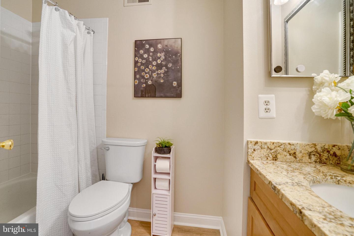 7208 FLOWER TUFT CT, SPRINGFIELD, Virginia 22153, 4 Bedrooms Bedrooms, ,2 BathroomsBathrooms,Residential,For sale,7208 FLOWER TUFT CT,VAFX2256602 MLS # VAFX2256602