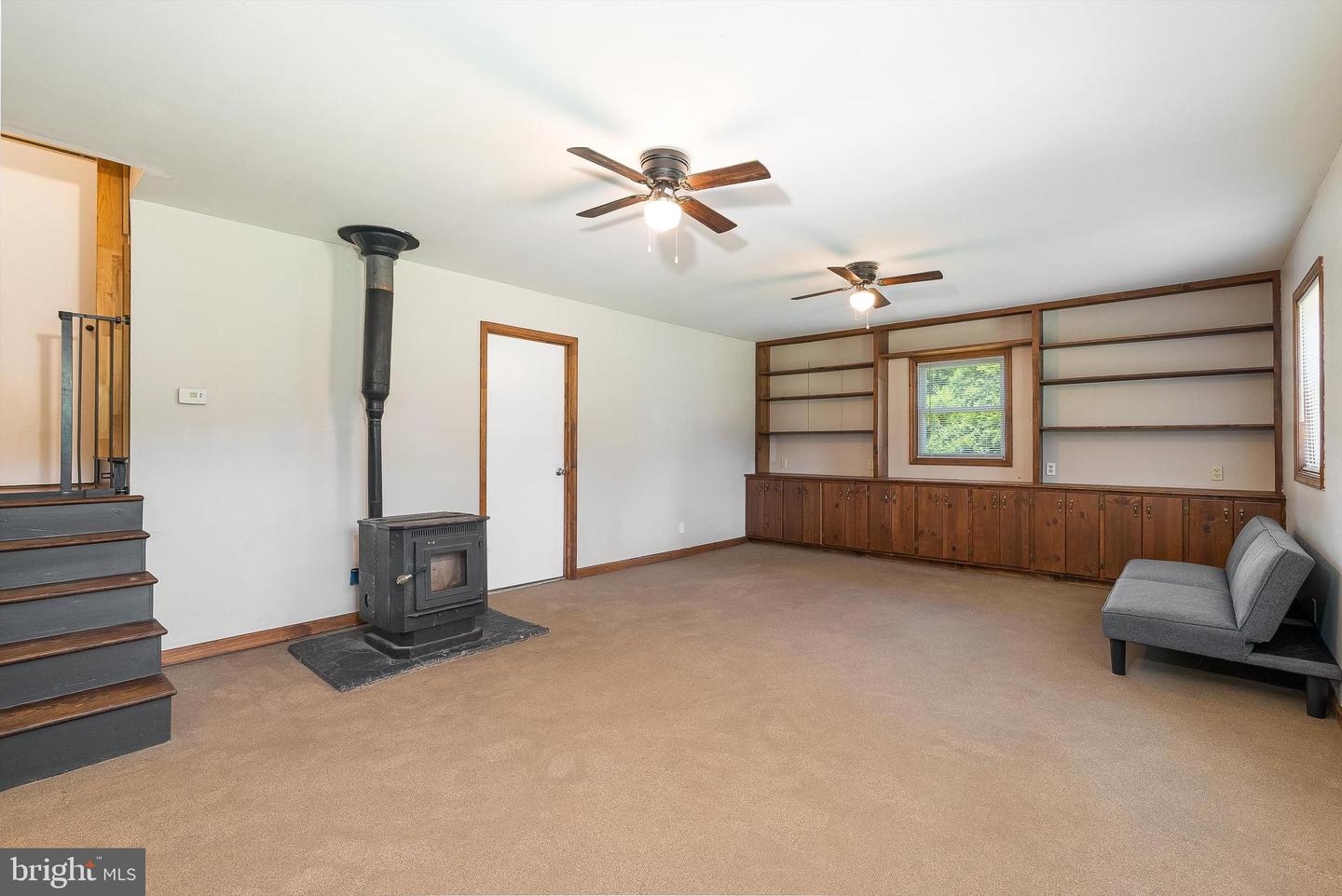 412 TRAYFOOT RD, GROTTOES, Virginia 24441, 6 Bedrooms Bedrooms, ,2 BathroomsBathrooms,Residential,For sale,412 TRAYFOOT RD,VAAG2002636 MLS # VAAG2002636