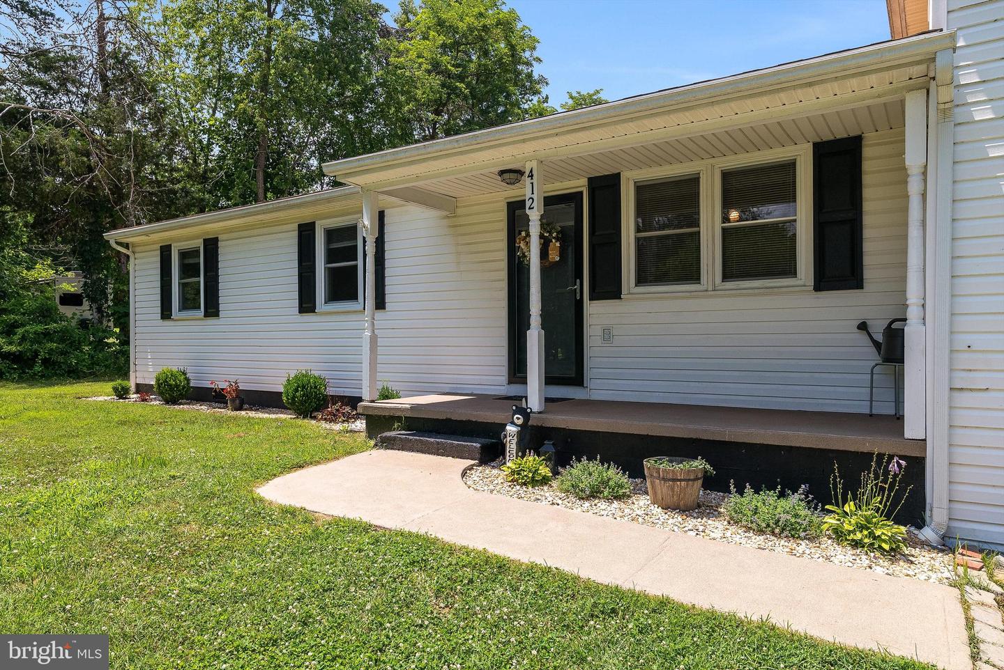 412 TRAYFOOT RD, GROTTOES, Virginia 24441, 6 Bedrooms Bedrooms, ,2 BathroomsBathrooms,Residential,For sale,412 TRAYFOOT RD,VAAG2002636 MLS # VAAG2002636