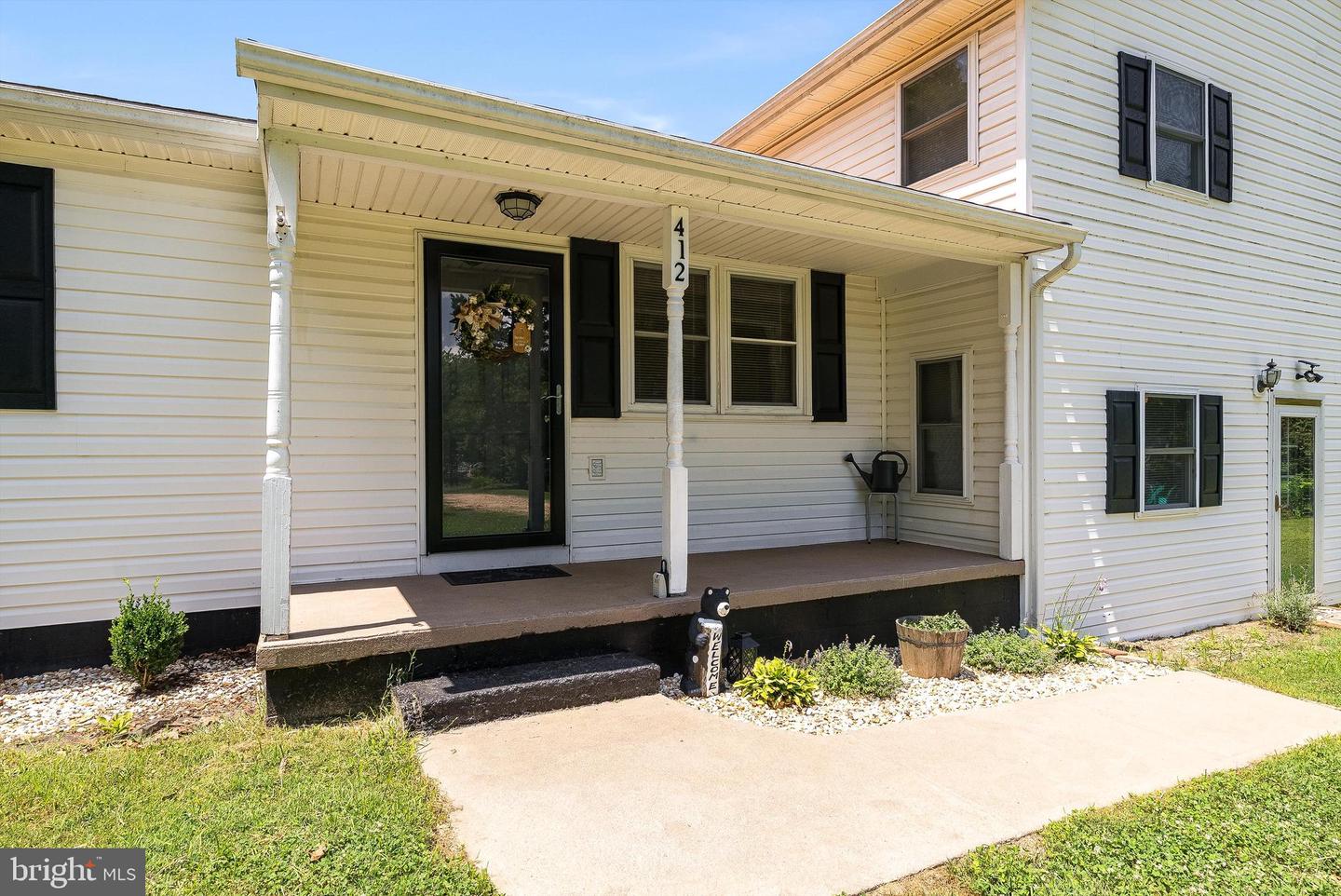 412 TRAYFOOT RD, GROTTOES, Virginia 24441, 6 Bedrooms Bedrooms, ,2 BathroomsBathrooms,Residential,For sale,412 TRAYFOOT RD,VAAG2002636 MLS # VAAG2002636