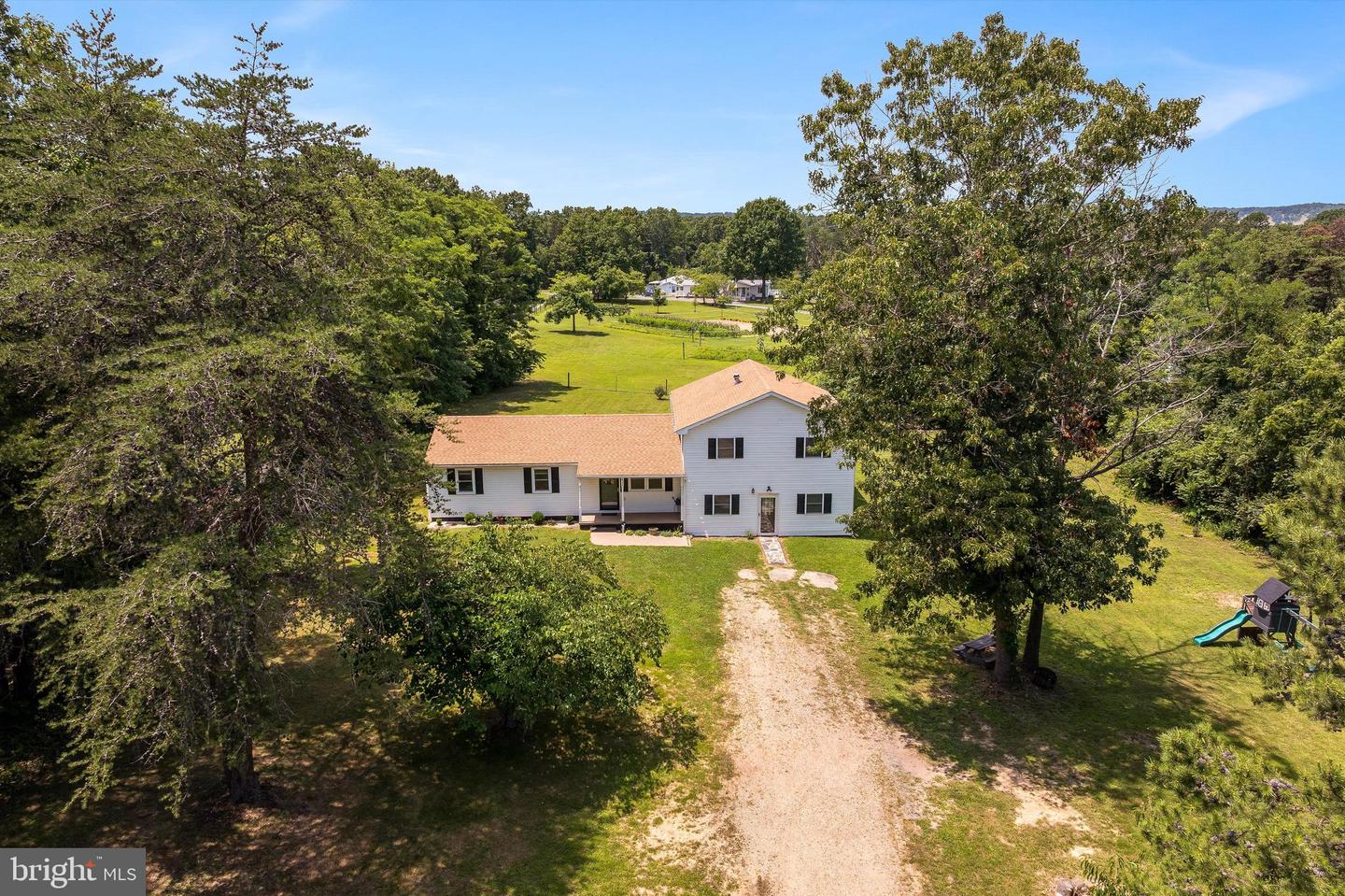 412 TRAYFOOT RD, GROTTOES, Virginia 24441, 6 Bedrooms Bedrooms, ,2 BathroomsBathrooms,Residential,For sale,412 TRAYFOOT RD,VAAG2002636 MLS # VAAG2002636