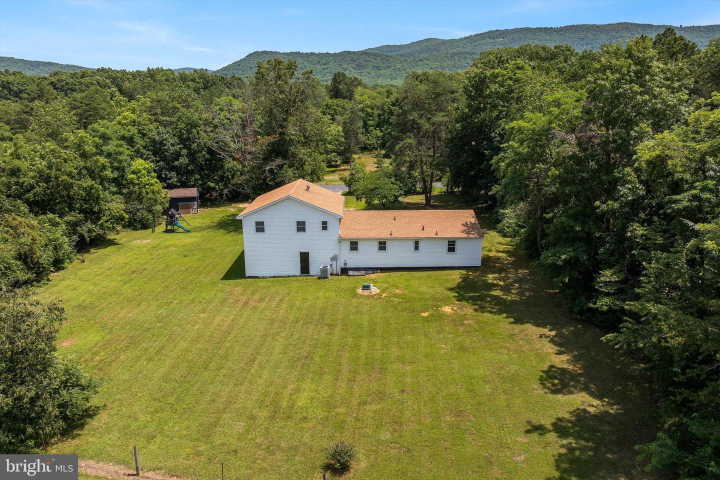 412 TRAYFOOT RD, GROTTOES, Virginia 24441, 6 Bedrooms Bedrooms, ,2 BathroomsBathrooms,Residential,For sale,412 TRAYFOOT RD,VAAG2002636 MLS # VAAG2002636