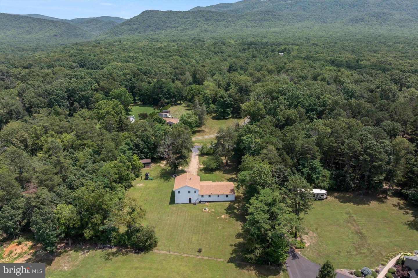 412 TRAYFOOT RD, GROTTOES, Virginia 24441, 6 Bedrooms Bedrooms, ,2 BathroomsBathrooms,Residential,For sale,412 TRAYFOOT RD,VAAG2002636 MLS # VAAG2002636