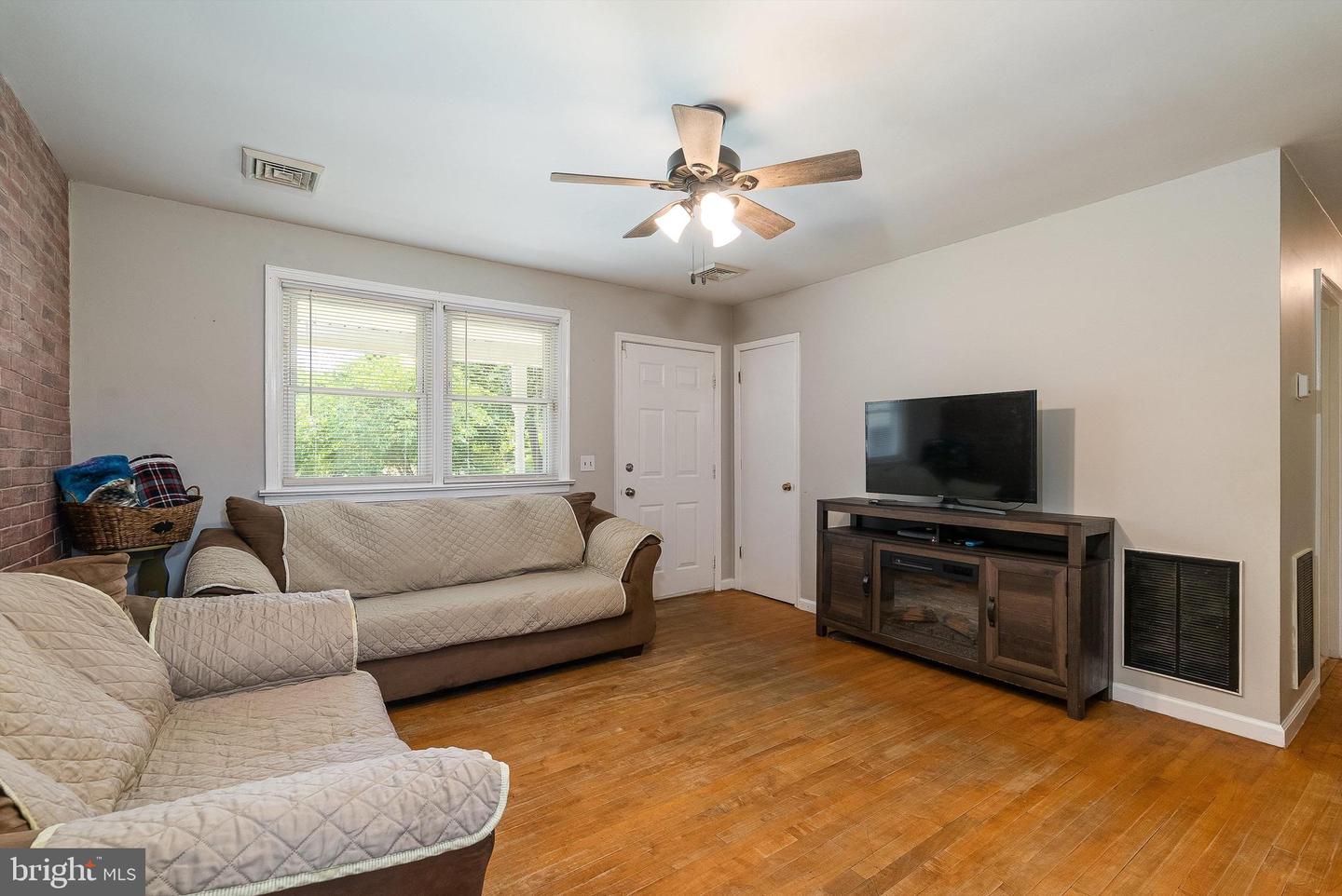 412 TRAYFOOT RD, GROTTOES, Virginia 24441, 6 Bedrooms Bedrooms, ,2 BathroomsBathrooms,Residential,For sale,412 TRAYFOOT RD,VAAG2002636 MLS # VAAG2002636