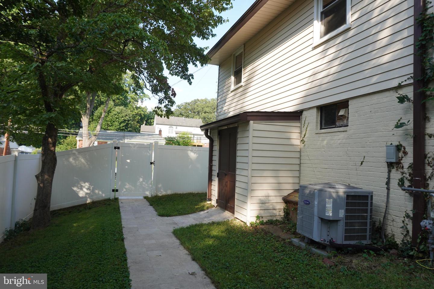 7425 FLORA ST, SPRINGFIELD, Virginia 22150, 3 Bedrooms Bedrooms, ,1 BathroomBathrooms,Residential,For sale,7425 FLORA ST,VAFX2256642 MLS # VAFX2256642