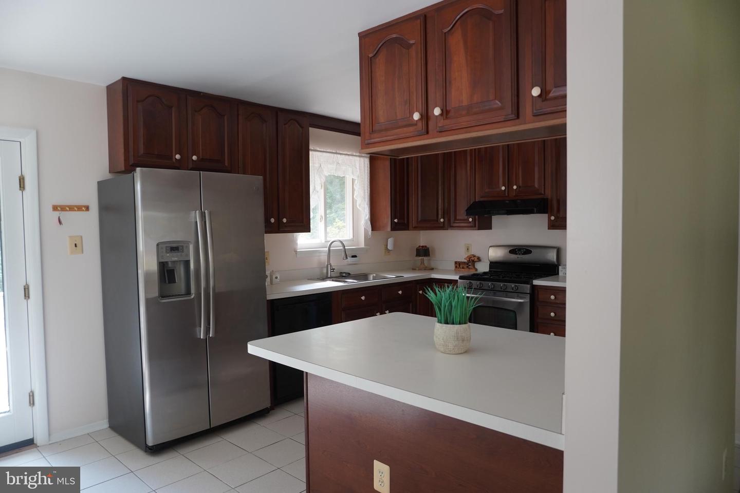 7425 FLORA ST, SPRINGFIELD, Virginia 22150, 3 Bedrooms Bedrooms, ,1 BathroomBathrooms,Residential,For sale,7425 FLORA ST,VAFX2256642 MLS # VAFX2256642