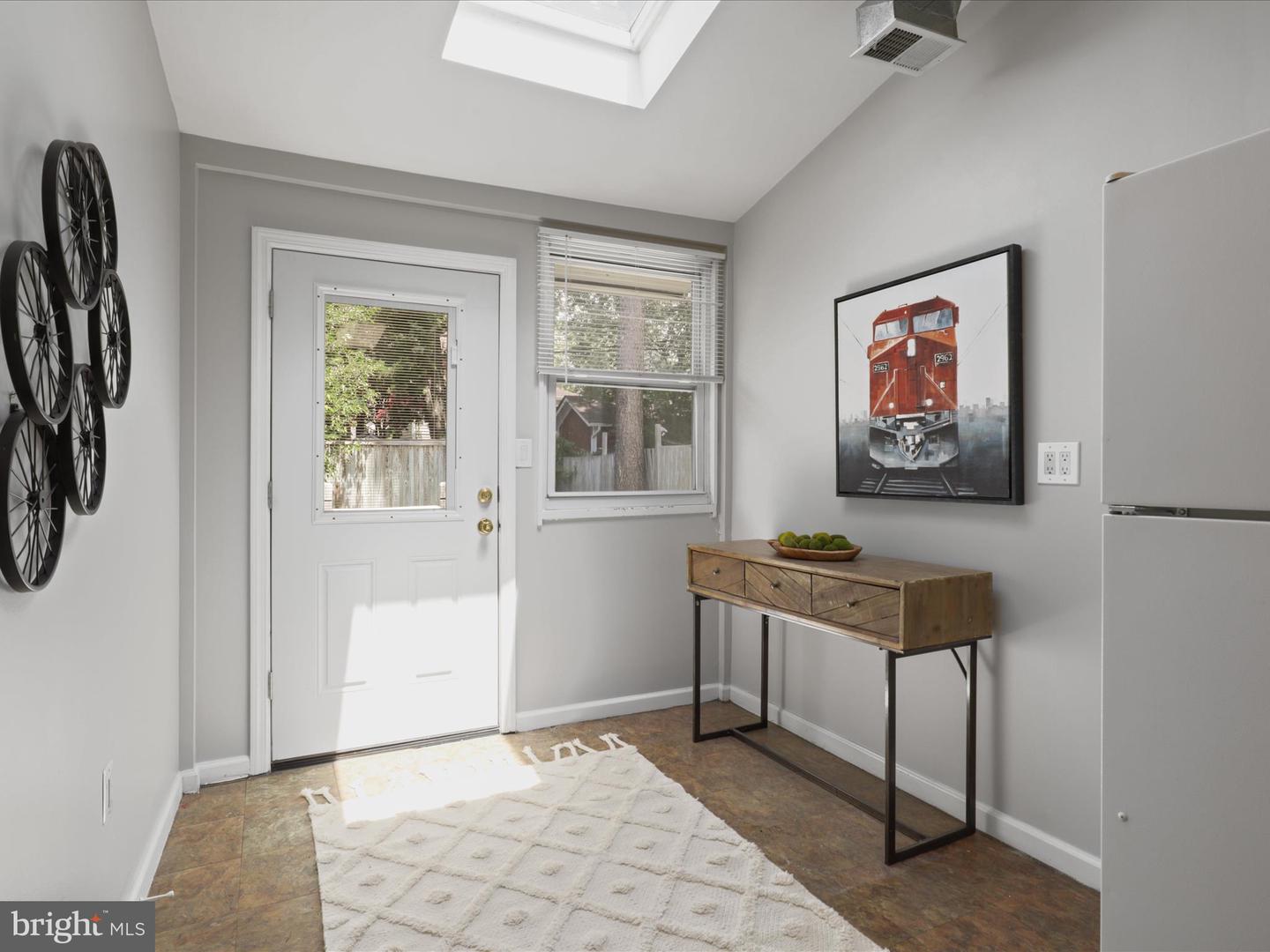 3717 3RD ST S, ARLINGTON, Virginia 22204, 2 Bedrooms Bedrooms, ,1 BathroomBathrooms,Residential,For sale,3717 3RD ST S,VAAR2061152 MLS # VAAR2061152