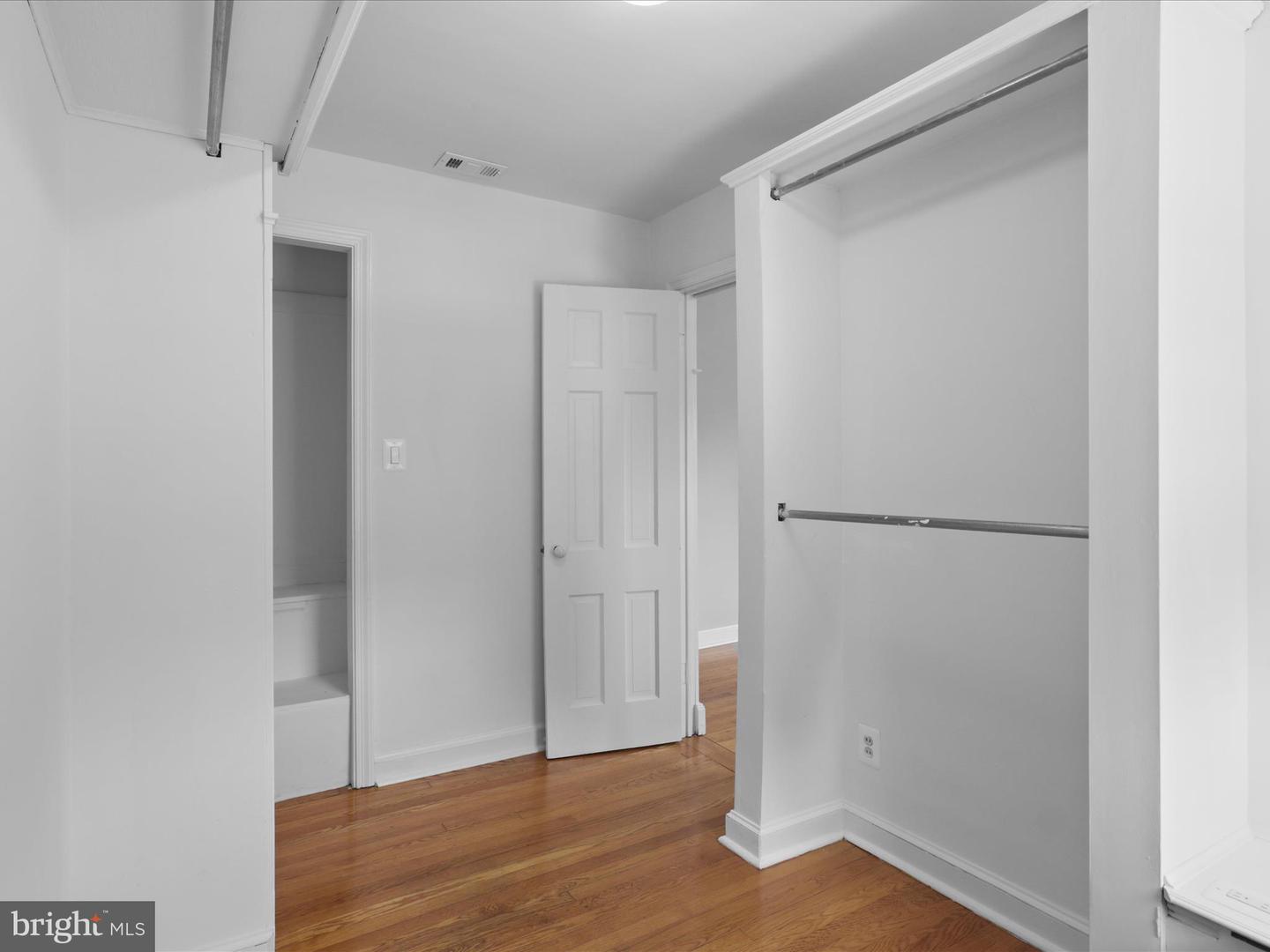 3717 3RD ST S, ARLINGTON, Virginia 22204, 2 Bedrooms Bedrooms, ,1 BathroomBathrooms,Residential,For sale,3717 3RD ST S,VAAR2061152 MLS # VAAR2061152