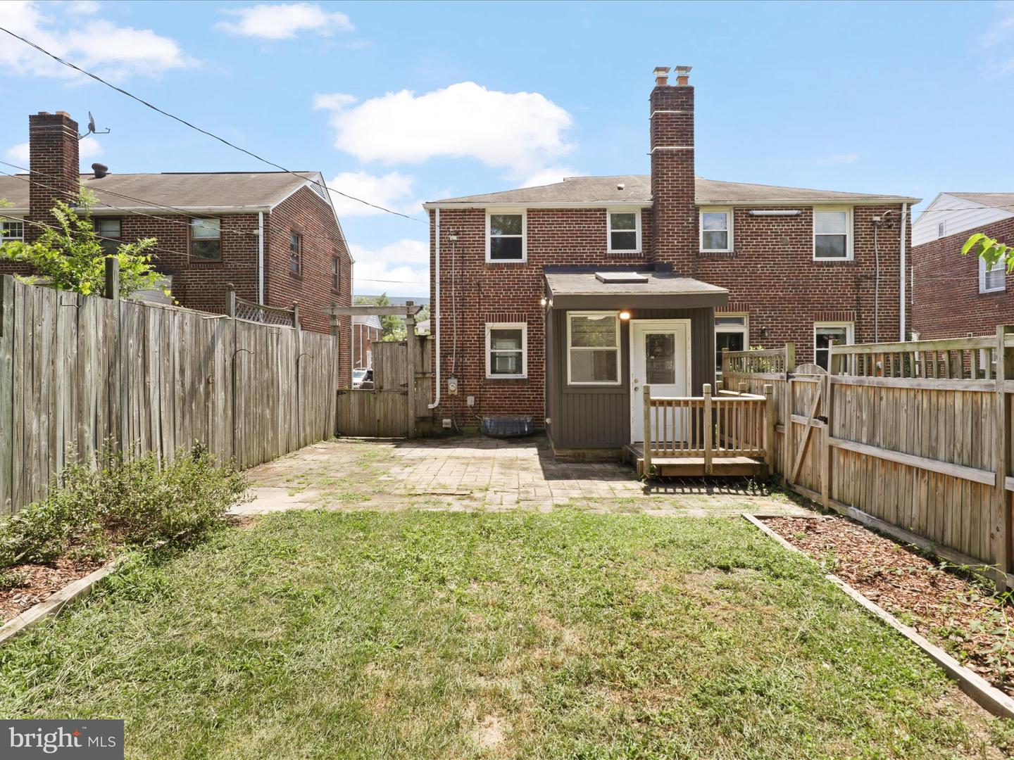 3717 3RD ST S, ARLINGTON, Virginia 22204, 2 Bedrooms Bedrooms, ,1 BathroomBathrooms,Residential,For sale,3717 3RD ST S,VAAR2061152 MLS # VAAR2061152