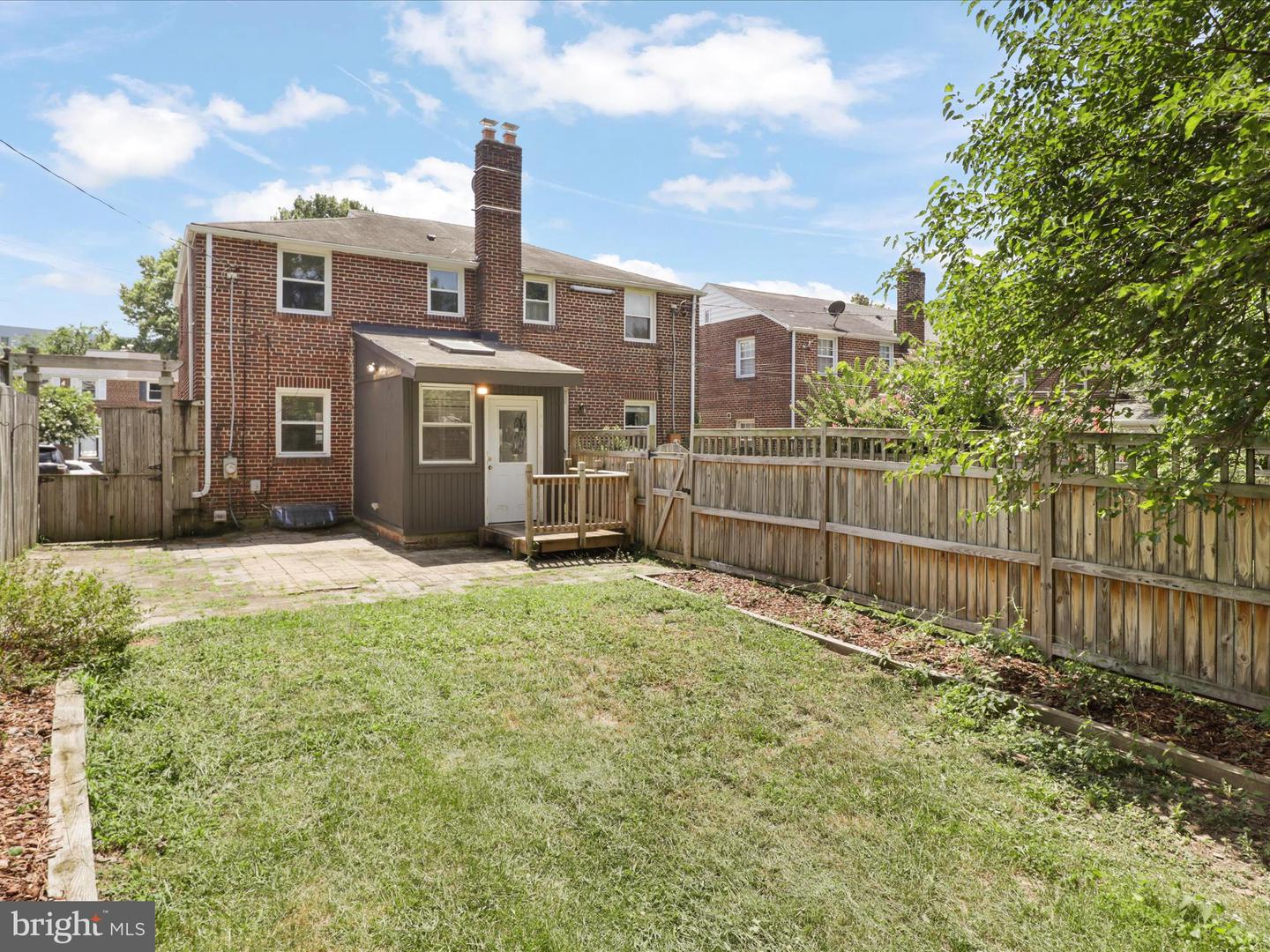 3717 3RD ST S, ARLINGTON, Virginia 22204, 2 Bedrooms Bedrooms, ,1 BathroomBathrooms,Residential,For sale,3717 3RD ST S,VAAR2061152 MLS # VAAR2061152