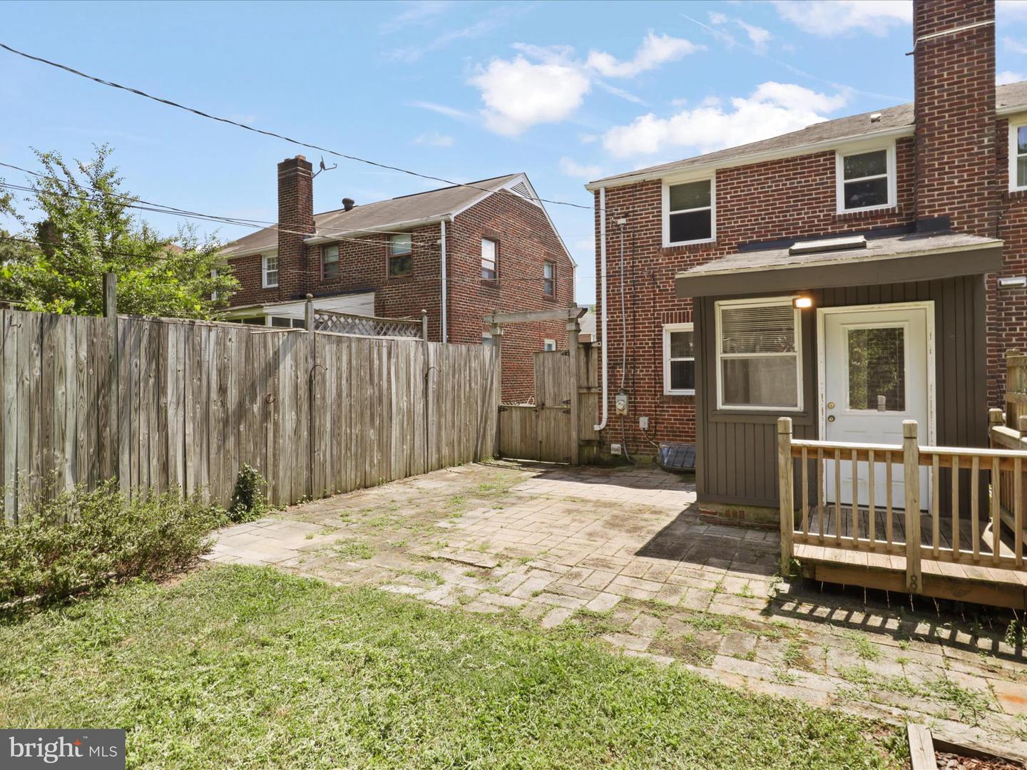 3717 3RD ST S, ARLINGTON, Virginia 22204, 2 Bedrooms Bedrooms, ,1 BathroomBathrooms,Residential,For sale,3717 3RD ST S,VAAR2061152 MLS # VAAR2061152