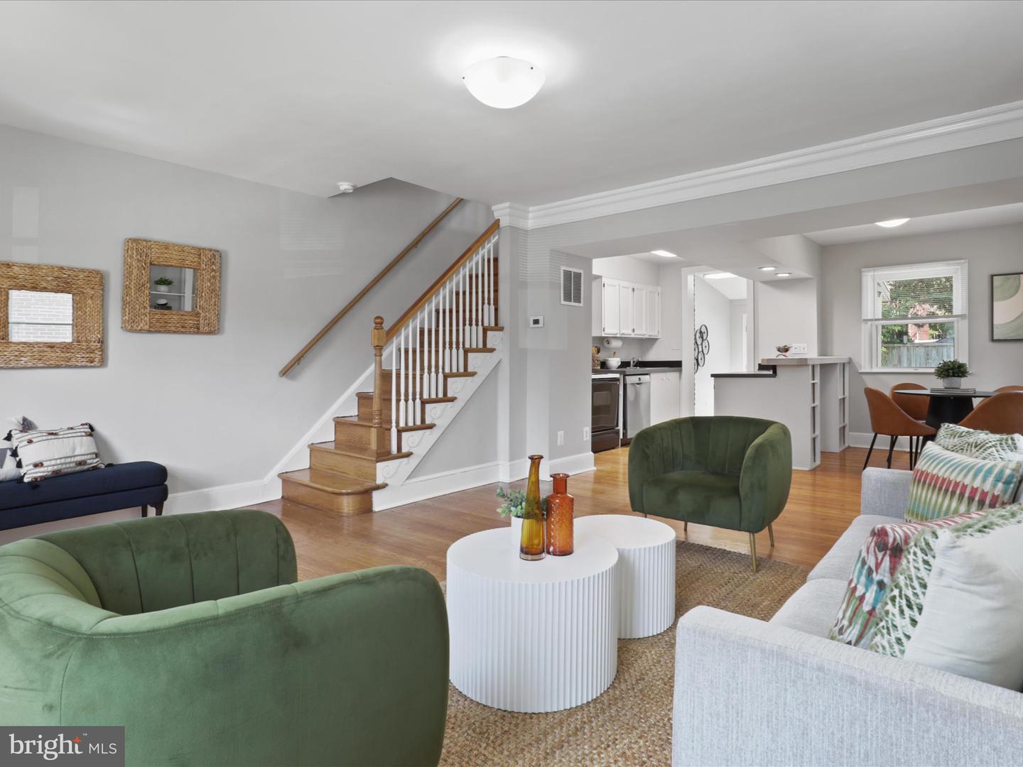 3717 3RD ST S, ARLINGTON, Virginia 22204, 2 Bedrooms Bedrooms, ,1 BathroomBathrooms,Residential,For sale,3717 3RD ST S,VAAR2061152 MLS # VAAR2061152