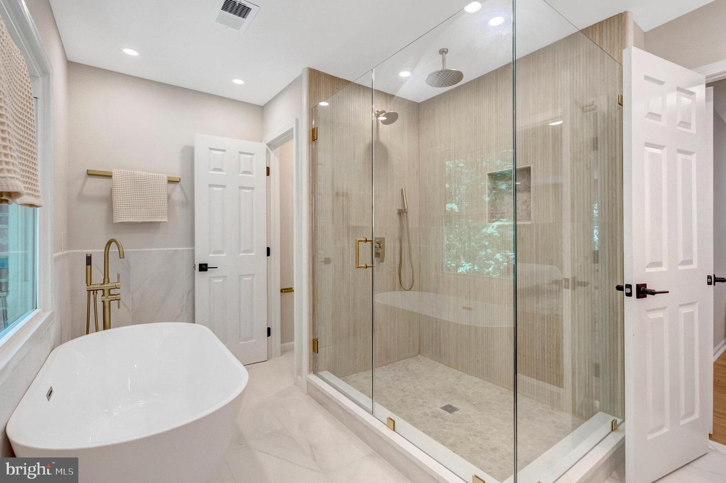 7807 WILLOWBROOK RD, FAIRFAX STATION, Virginia 22039, 4 Bedrooms Bedrooms, ,5 BathroomsBathrooms,Residential,For sale,7807 WILLOWBROOK RD,VAFX2256558 MLS # VAFX2256558