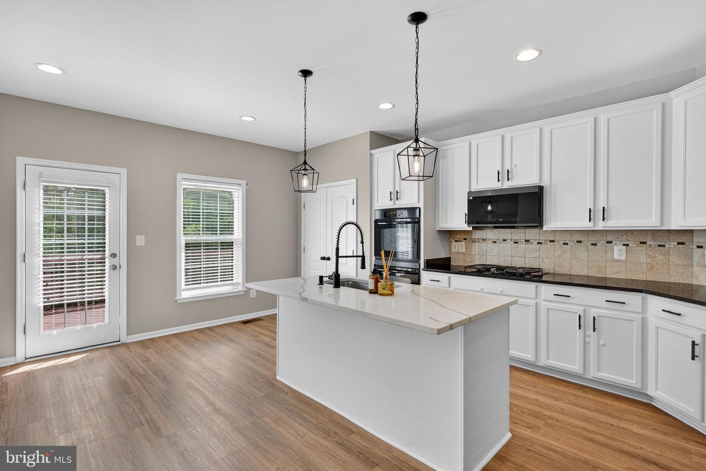 41901 DIAMONDLEAF TER, ALDIE, Virginia 20105, 3 Bedrooms Bedrooms, ,3 BathroomsBathrooms,Residential,For sale,41901 DIAMONDLEAF TER,VALO2102792 MLS # VALO2102792