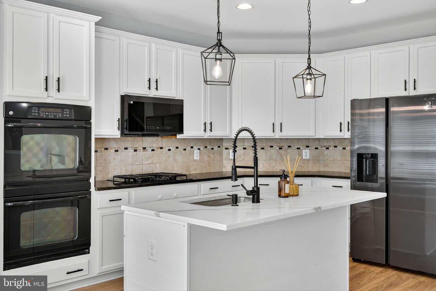 41901 DIAMONDLEAF TER, ALDIE, Virginia 20105, 3 Bedrooms Bedrooms, ,3 BathroomsBathrooms,Residential,For sale,41901 DIAMONDLEAF TER,VALO2102792 MLS # VALO2102792