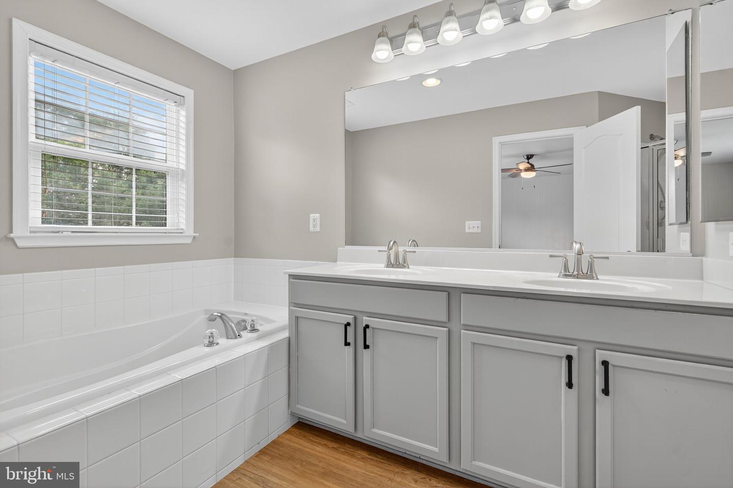 41901 DIAMONDLEAF TER, ALDIE, Virginia 20105, 3 Bedrooms Bedrooms, ,3 BathroomsBathrooms,Residential,For sale,41901 DIAMONDLEAF TER,VALO2102792 MLS # VALO2102792