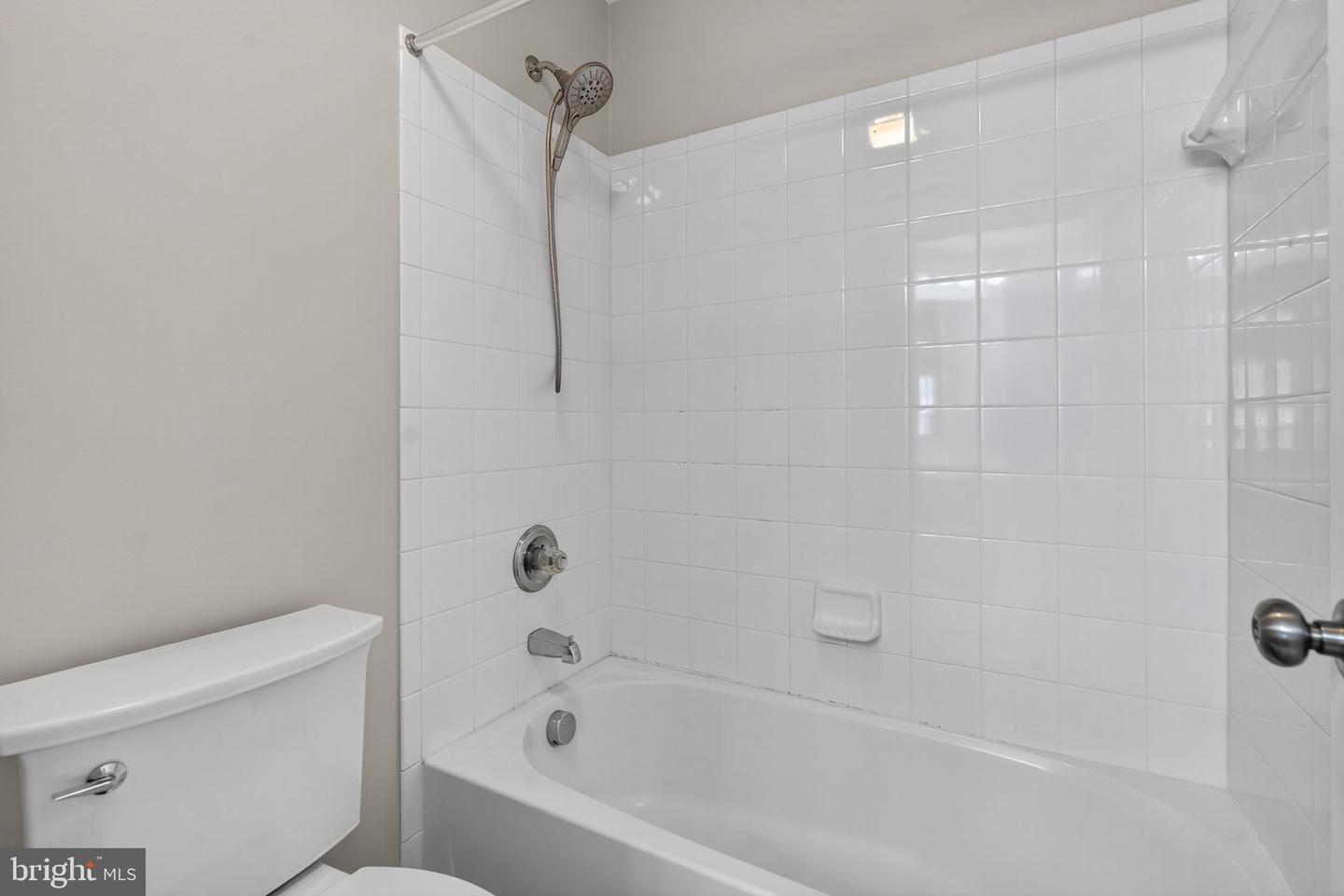 41901 DIAMONDLEAF TER, ALDIE, Virginia 20105, 3 Bedrooms Bedrooms, ,3 BathroomsBathrooms,Residential,For sale,41901 DIAMONDLEAF TER,VALO2102792 MLS # VALO2102792