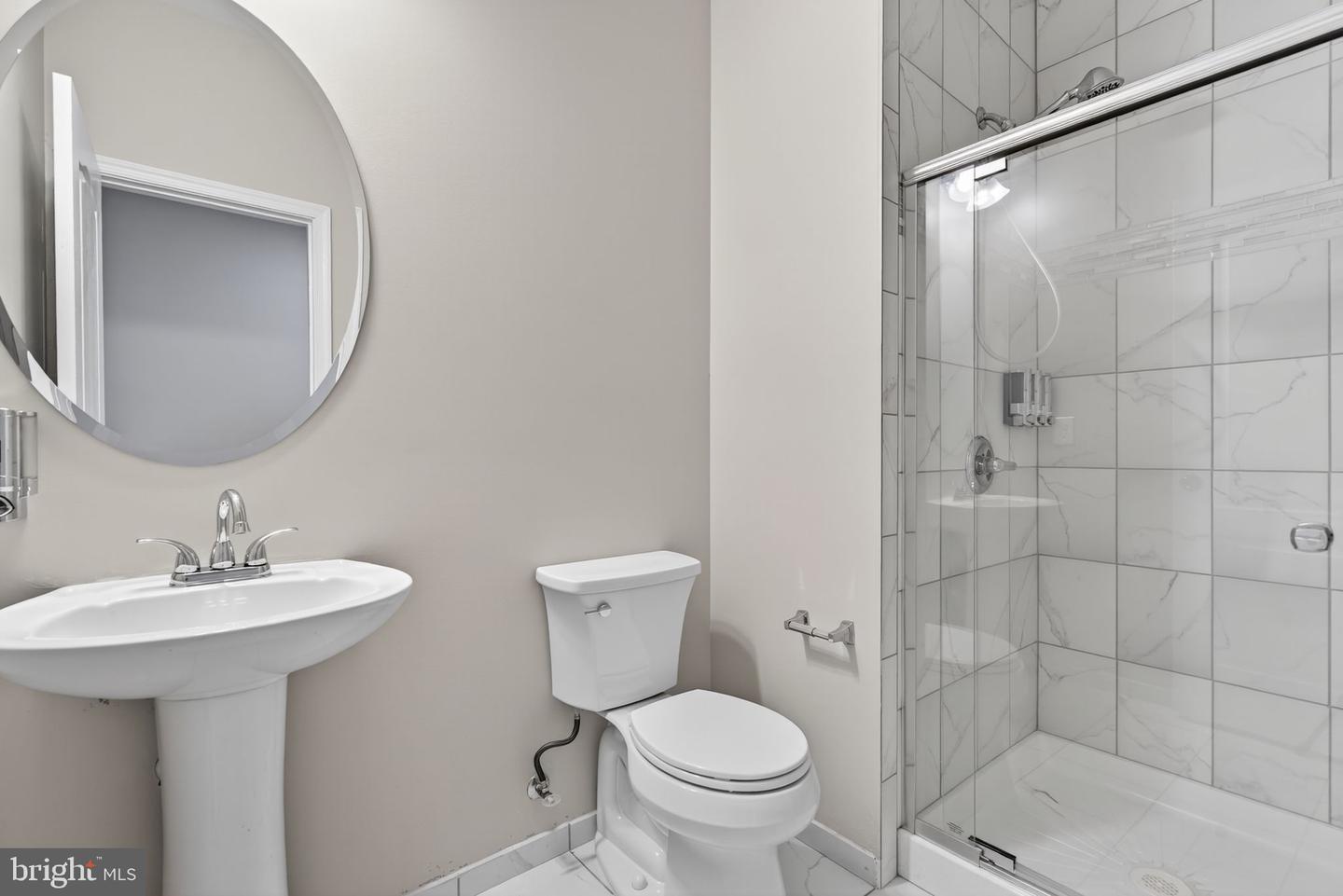41901 DIAMONDLEAF TER, ALDIE, Virginia 20105, 3 Bedrooms Bedrooms, ,3 BathroomsBathrooms,Residential,For sale,41901 DIAMONDLEAF TER,VALO2102792 MLS # VALO2102792