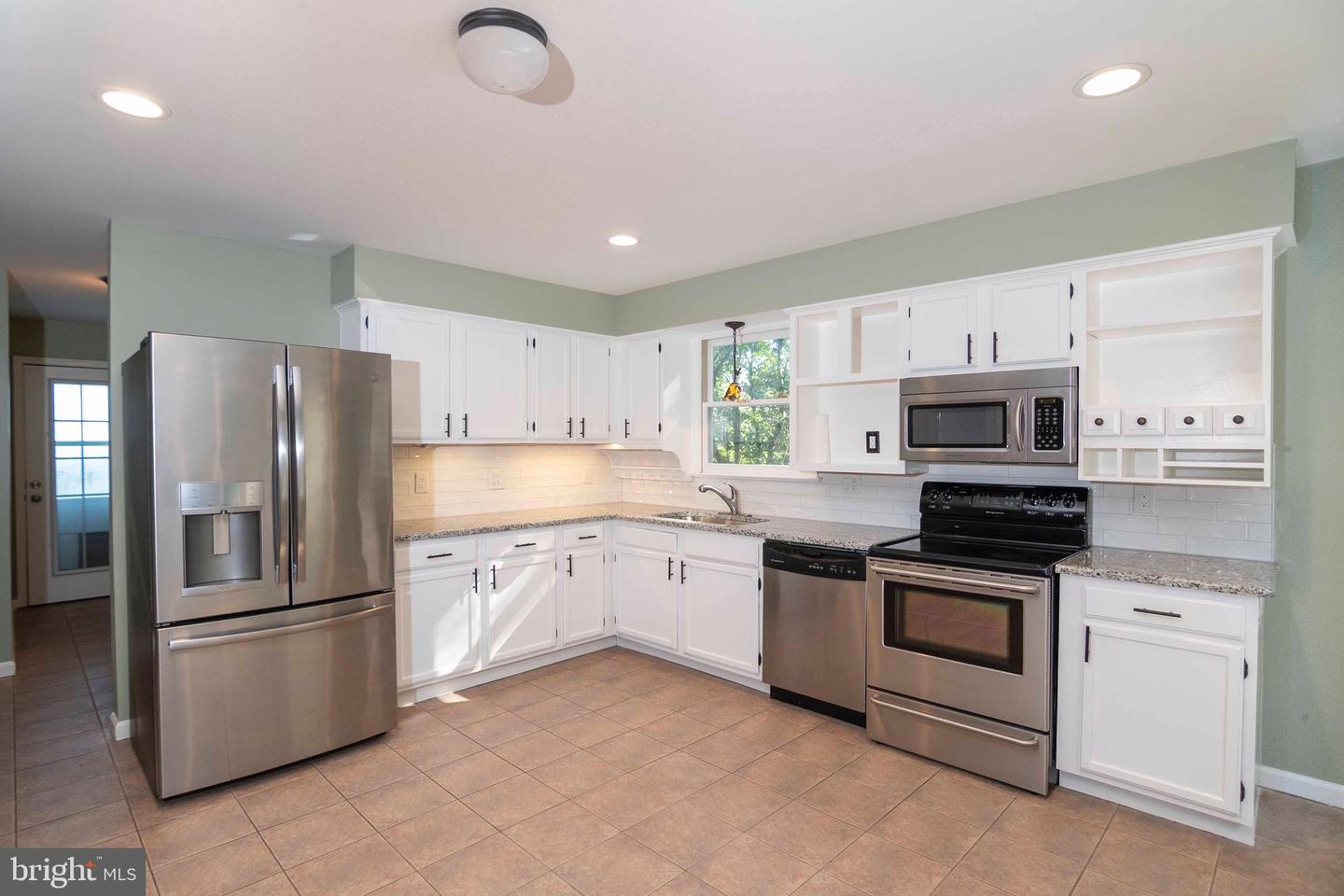 487 APPLEWOOD DR, FRONT ROYAL, Virginia 22630, 4 Bedrooms Bedrooms, ,3 BathroomsBathrooms,Residential,For sale,487 APPLEWOOD DR,VAWR2011754 MLS # VAWR2011754