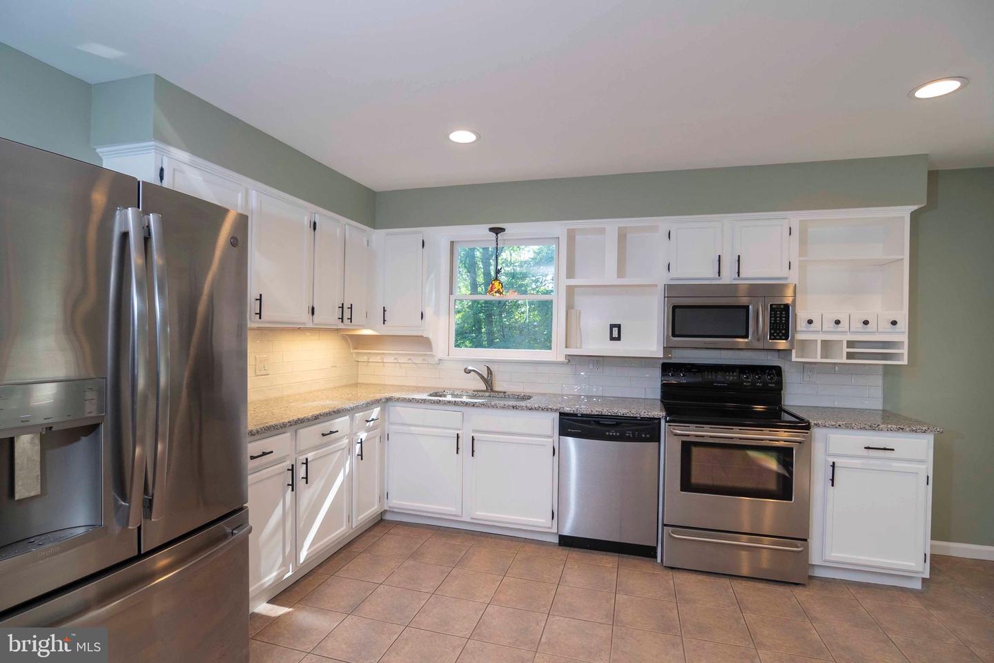 487 APPLEWOOD DR, FRONT ROYAL, Virginia 22630, 4 Bedrooms Bedrooms, ,3 BathroomsBathrooms,Residential,For sale,487 APPLEWOOD DR,VAWR2011754 MLS # VAWR2011754