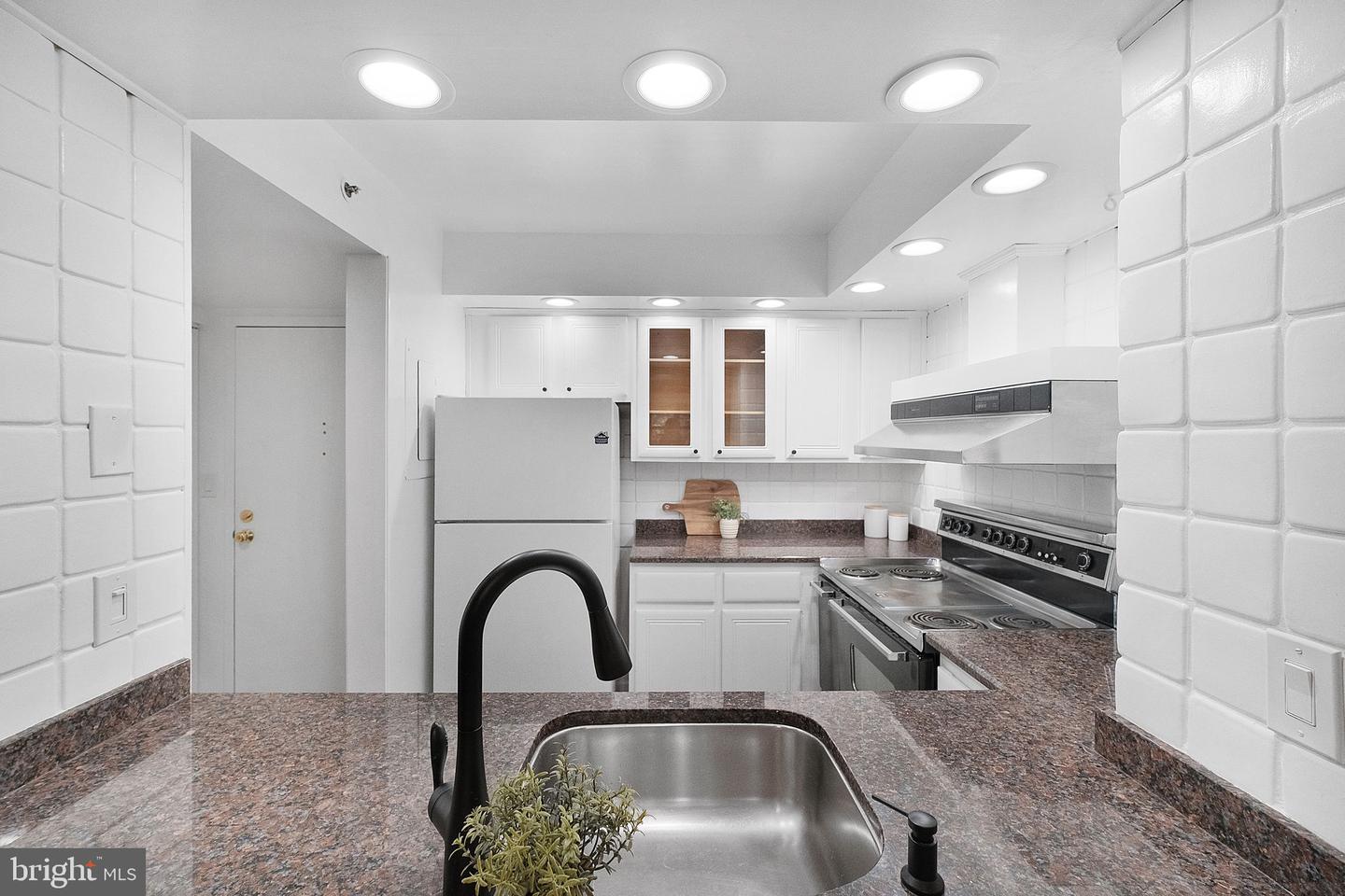1401 17TH ST NW #104, WASHINGTON, District Of Columbia 20036, 1 Bedroom Bedrooms, ,1 BathroomBathrooms,Residential,For sale,1401 17TH ST NW #104,DCDC2211296 MLS # DCDC2211296