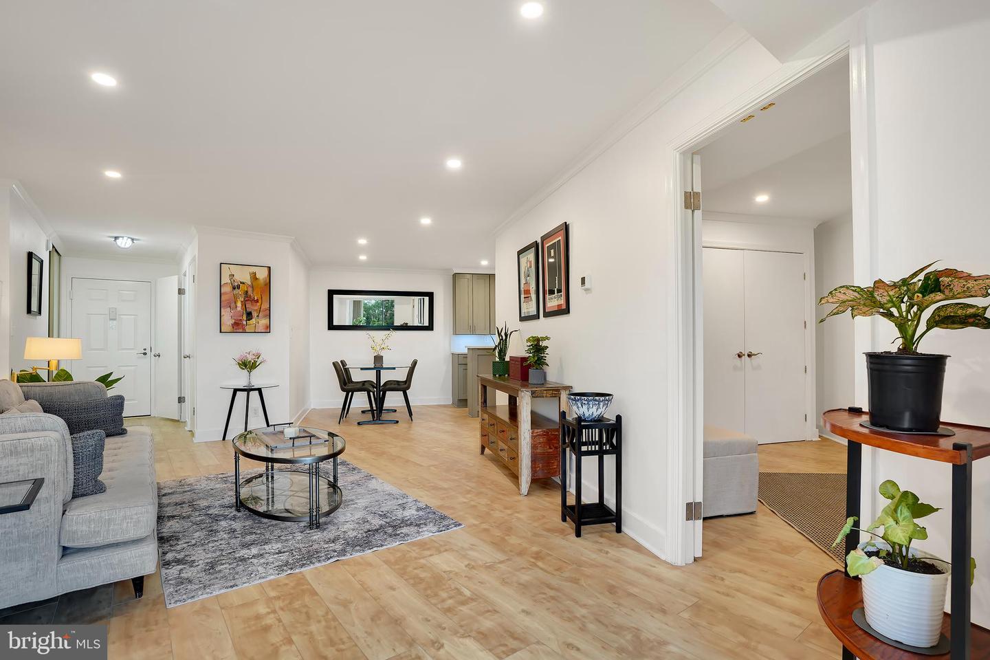 5901 MOUNT EAGLE DR #511, ALEXANDRIA, Virginia 22303, 2 Bedrooms Bedrooms, 8 Rooms Rooms,1 BathroomBathrooms,Residential,For sale,5901 MOUNT EAGLE DR #511,VAFX2256628 MLS # VAFX2256628