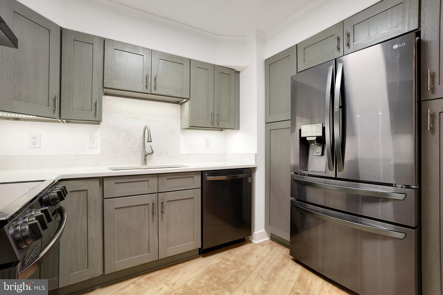 5901 MOUNT EAGLE DR #511, ALEXANDRIA, Virginia 22303, 2 Bedrooms Bedrooms, 8 Rooms Rooms,1 BathroomBathrooms,Residential,For sale,5901 MOUNT EAGLE DR #511,VAFX2256628 MLS # VAFX2256628