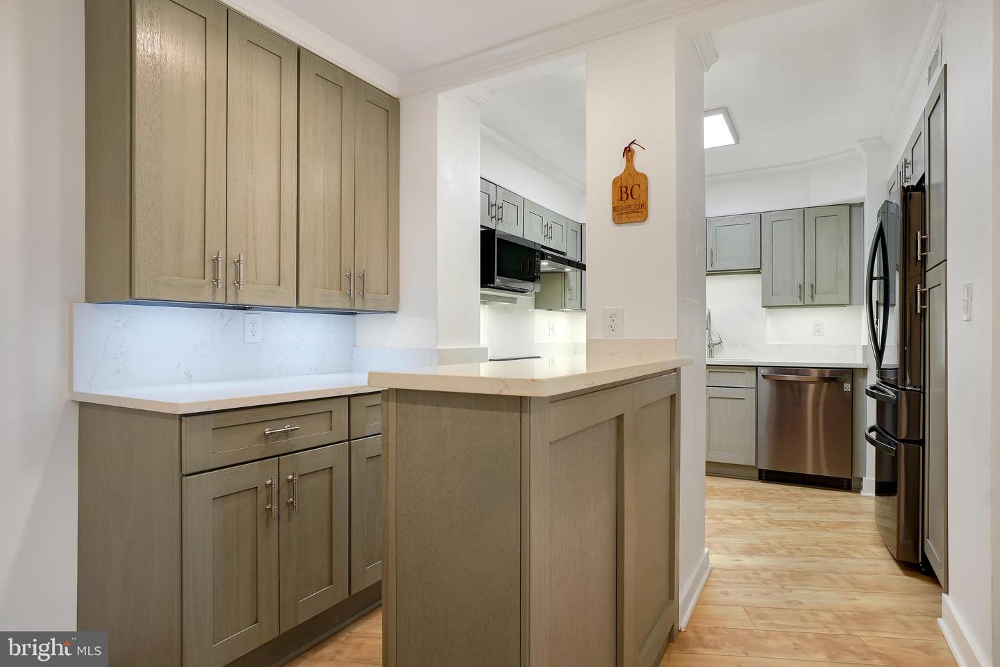 5901 MOUNT EAGLE DR #511, ALEXANDRIA, Virginia 22303, 2 Bedrooms Bedrooms, 8 Rooms Rooms,1 BathroomBathrooms,Residential,For sale,5901 MOUNT EAGLE DR #511,VAFX2256628 MLS # VAFX2256628