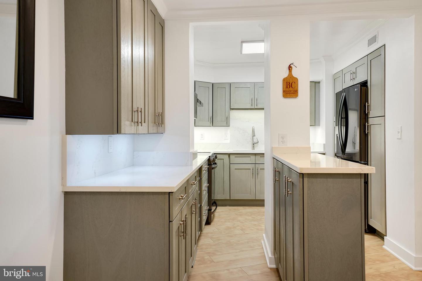 5901 MOUNT EAGLE DR #511, ALEXANDRIA, Virginia 22303, 2 Bedrooms Bedrooms, 8 Rooms Rooms,1 BathroomBathrooms,Residential,For sale,5901 MOUNT EAGLE DR #511,VAFX2256628 MLS # VAFX2256628