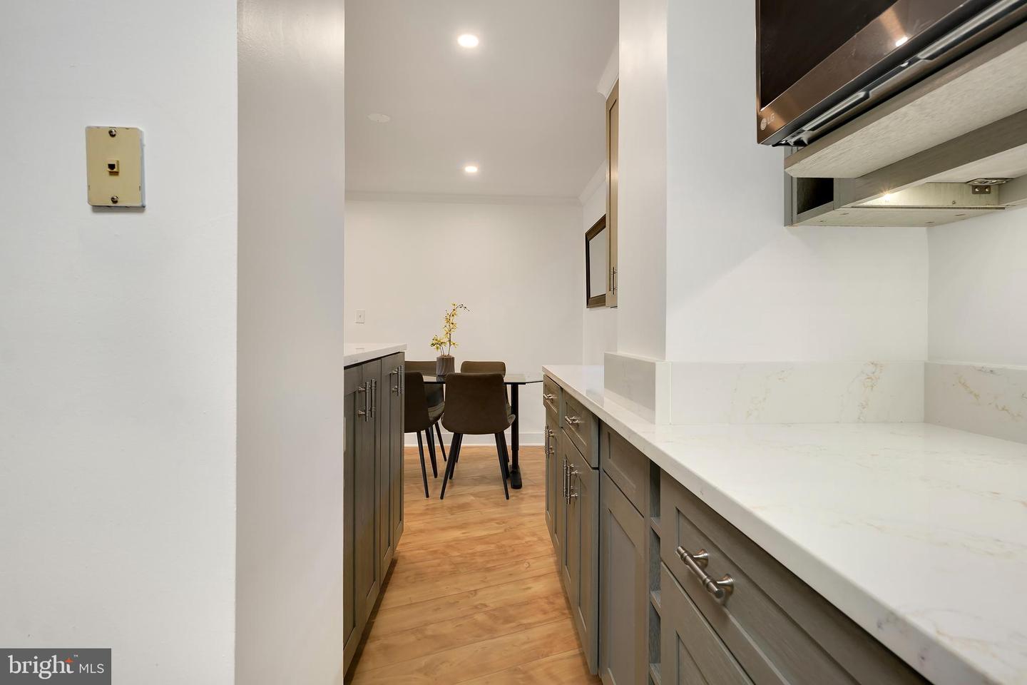 5901 MOUNT EAGLE DR #511, ALEXANDRIA, Virginia 22303, 2 Bedrooms Bedrooms, 8 Rooms Rooms,1 BathroomBathrooms,Residential,For sale,5901 MOUNT EAGLE DR #511,VAFX2256628 MLS # VAFX2256628