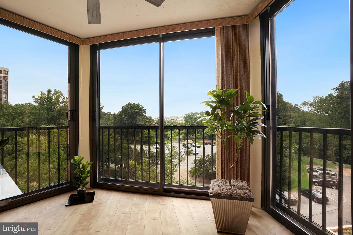 5901 MOUNT EAGLE DR #511, ALEXANDRIA, Virginia 22303, 2 Bedrooms Bedrooms, 8 Rooms Rooms,1 BathroomBathrooms,Residential,For sale,5901 MOUNT EAGLE DR #511,VAFX2256628 MLS # VAFX2256628