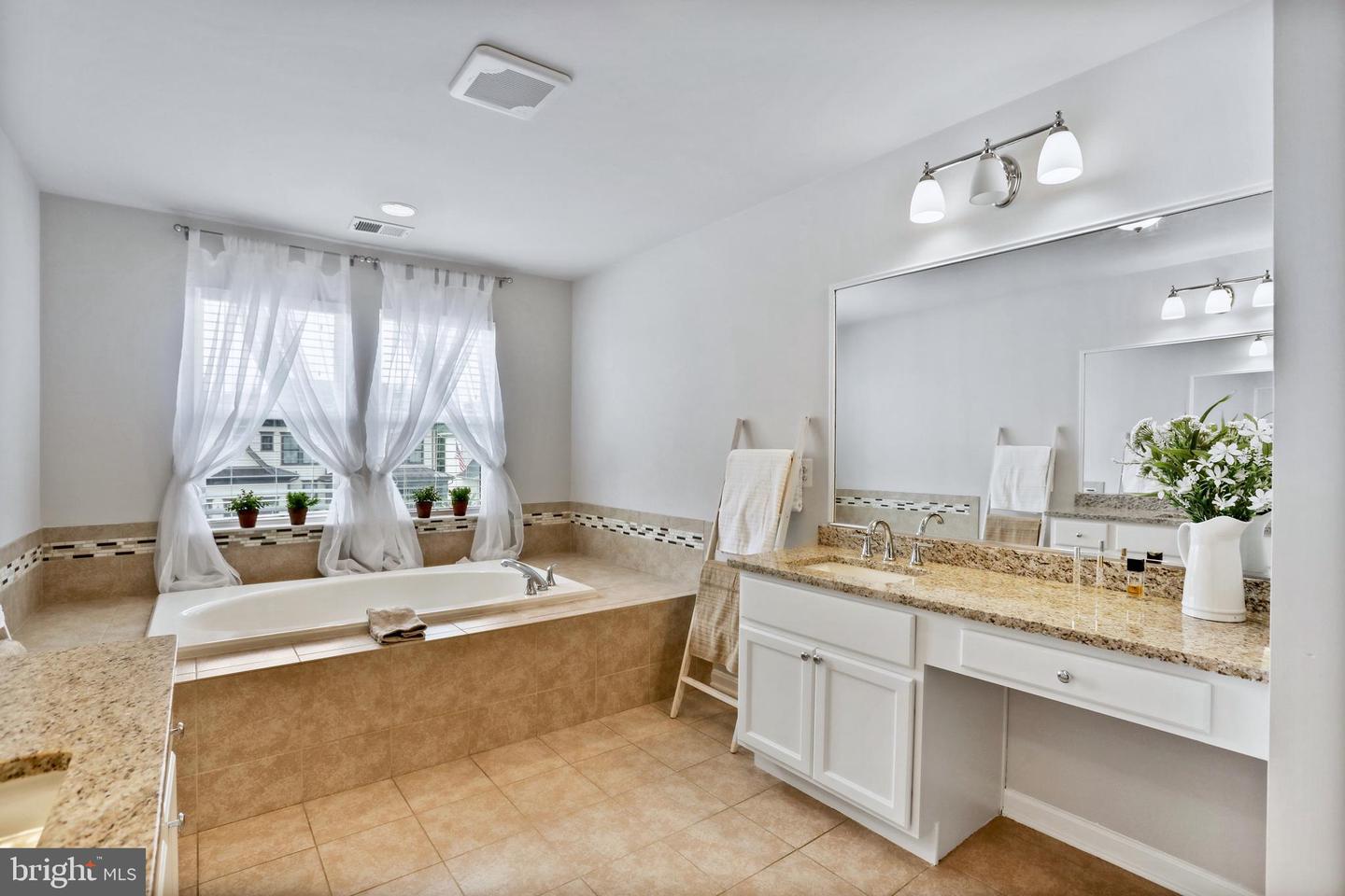 35686 KEDLESTON CT, ROUND HILL, Virginia 20141, 4 Bedrooms Bedrooms, ,3 BathroomsBathrooms,Residential,For sale,35686 KEDLESTON CT,VALO2102822 MLS # VALO2102822