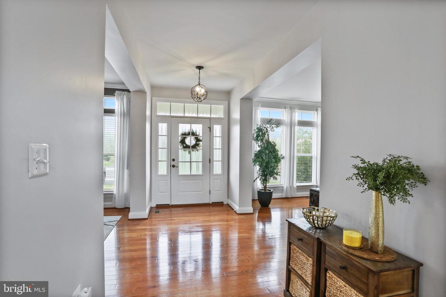 35686 KEDLESTON CT, ROUND HILL, Virginia 20141, 4 Bedrooms Bedrooms, ,3 BathroomsBathrooms,Residential,For sale,35686 KEDLESTON CT,VALO2102822 MLS # VALO2102822