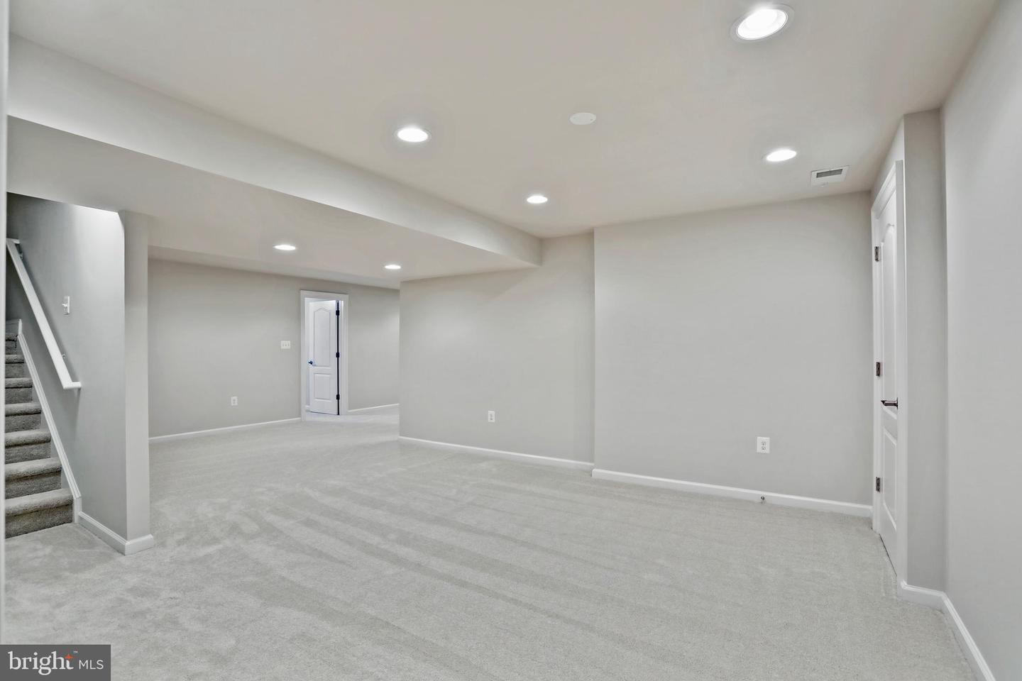 35686 KEDLESTON CT, ROUND HILL, Virginia 20141, 4 Bedrooms Bedrooms, ,3 BathroomsBathrooms,Residential,For sale,35686 KEDLESTON CT,VALO2102822 MLS # VALO2102822