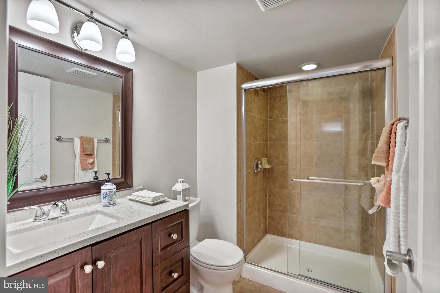 35686 KEDLESTON CT, ROUND HILL, Virginia 20141, 4 Bedrooms Bedrooms, ,3 BathroomsBathrooms,Residential,For sale,35686 KEDLESTON CT,VALO2102822 MLS # VALO2102822