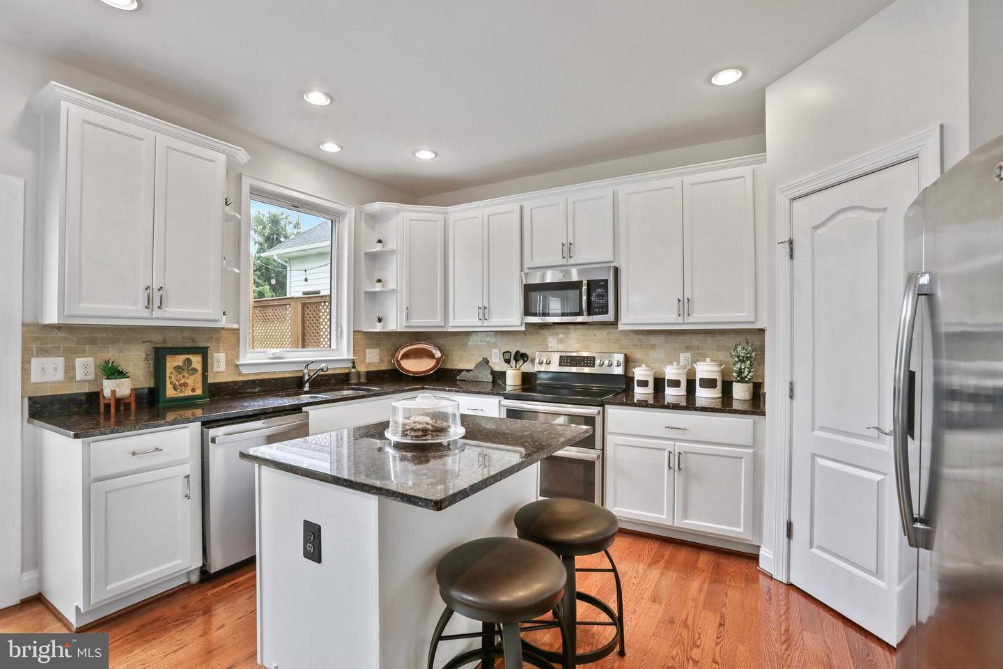 35686 KEDLESTON CT, ROUND HILL, Virginia 20141, 4 Bedrooms Bedrooms, ,3 BathroomsBathrooms,Residential,For sale,35686 KEDLESTON CT,VALO2102822 MLS # VALO2102822