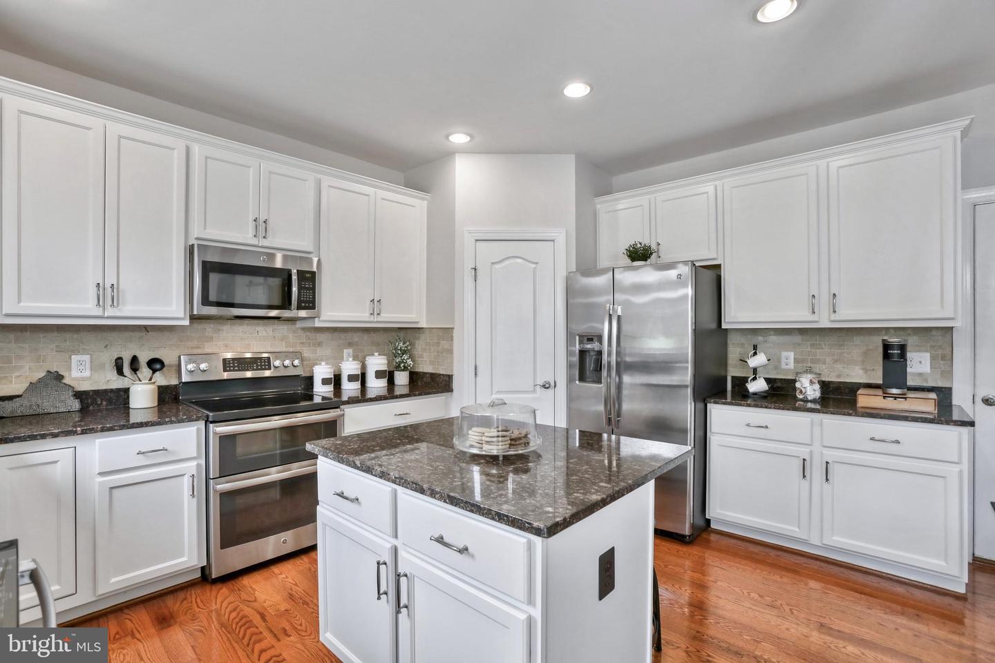 35686 KEDLESTON CT, ROUND HILL, Virginia 20141, 4 Bedrooms Bedrooms, ,3 BathroomsBathrooms,Residential,For sale,35686 KEDLESTON CT,VALO2102822 MLS # VALO2102822