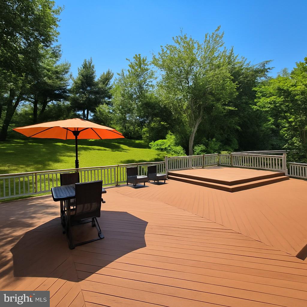 5503 CHESTERMILL CT, FAIRFAX, Virginia 22030, 5 Bedrooms Bedrooms, ,3 BathroomsBathrooms,Residential,For sale,5503 CHESTERMILL CT,VAFX2256806 MLS # VAFX2256806